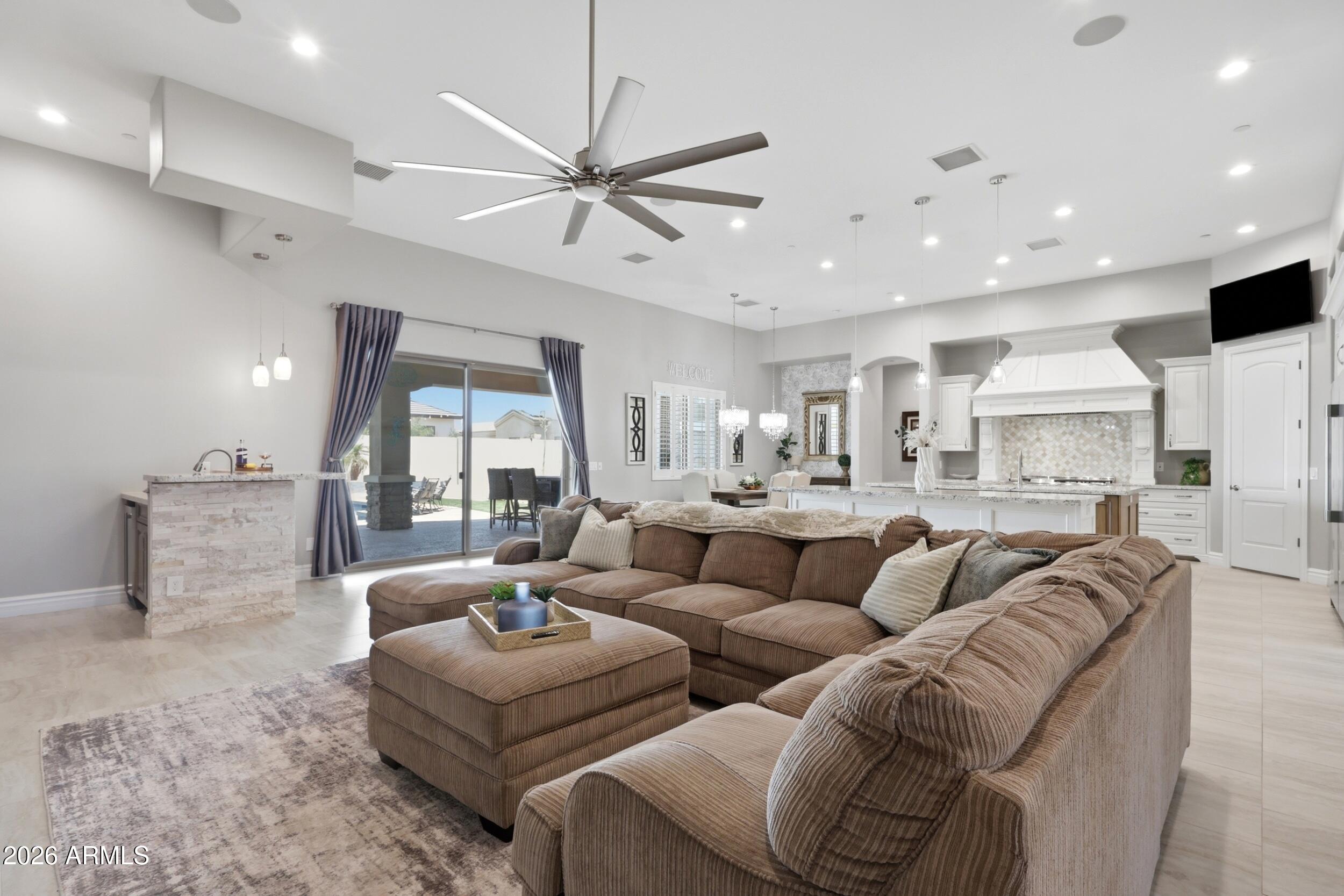 RUSSELL RANCH PHASE 3 REPLAT - Residential