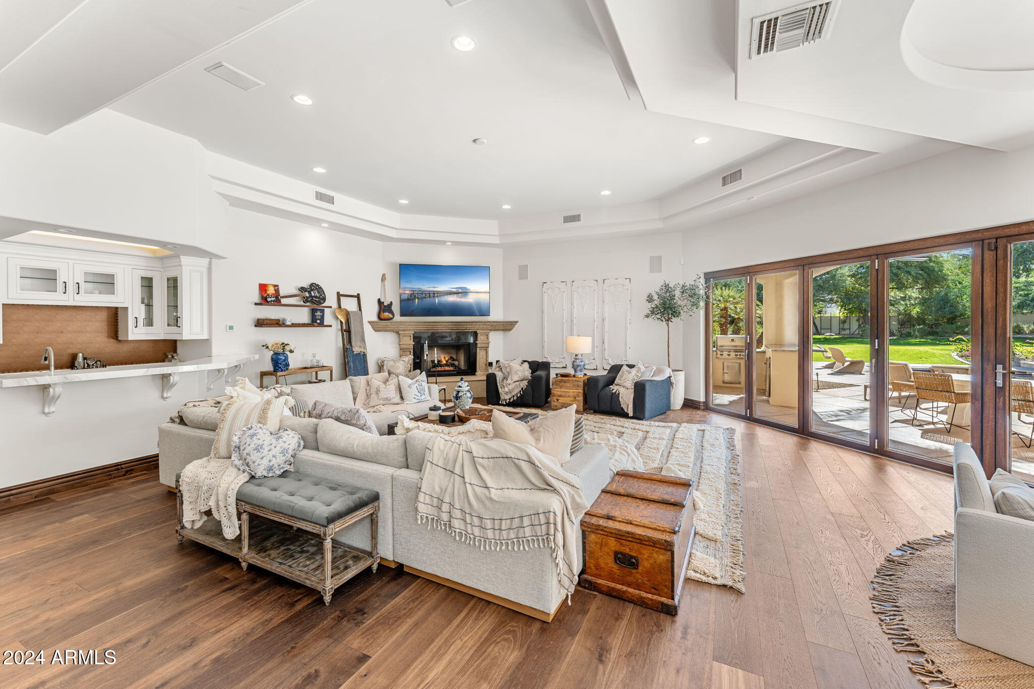 CINCO SERROS LOTS 9 & 10 - Residential