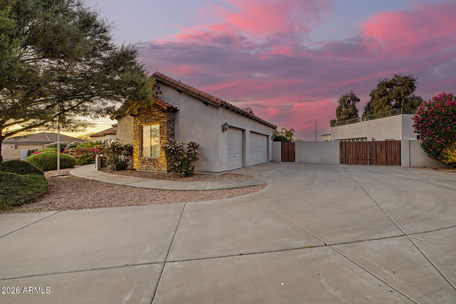 CREEKSIDE ESTATES - Residential