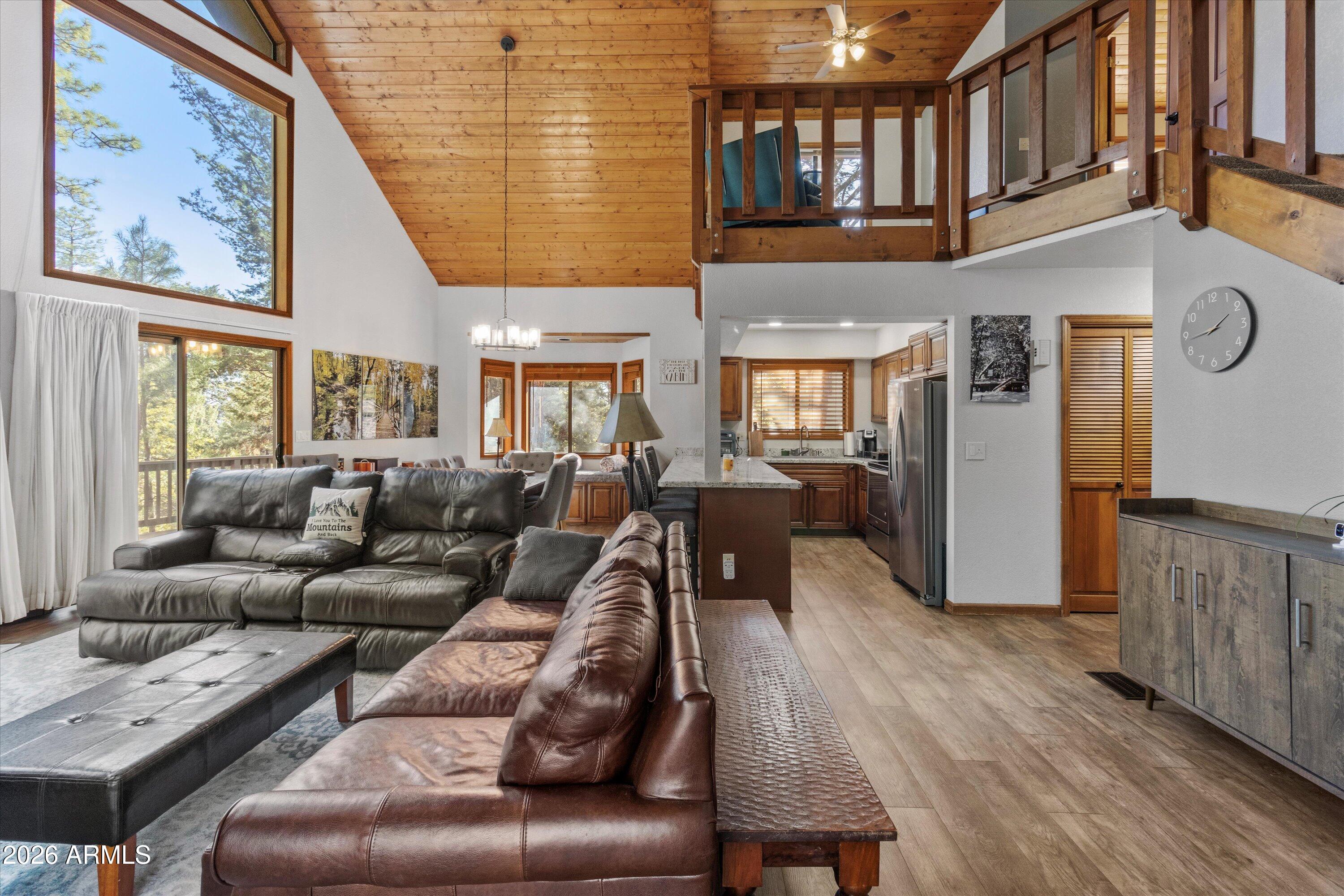 PORTAL PINE CREEK CANYON 2 - Residential