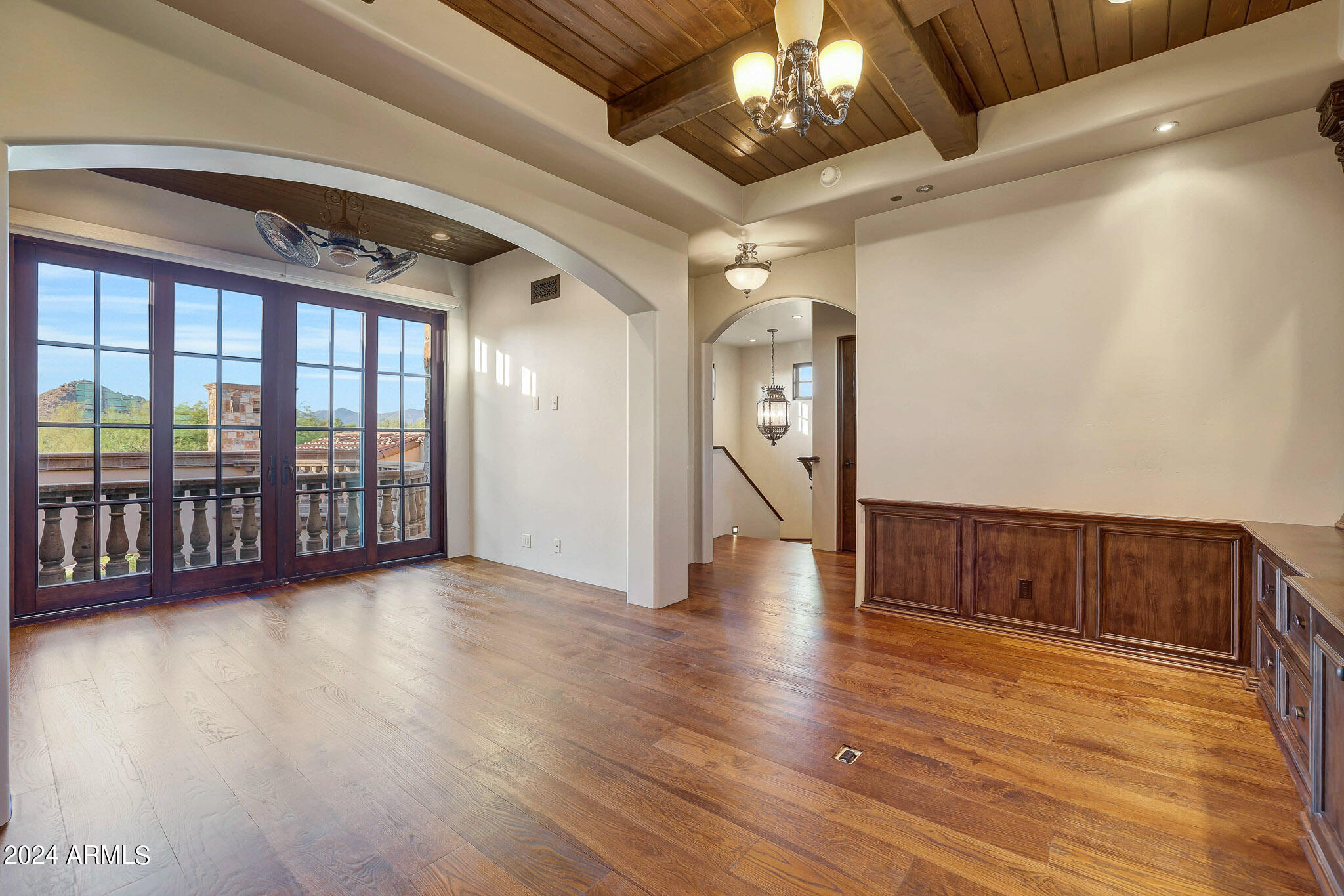 WHISPER ROCK UNIT 1 - Residential