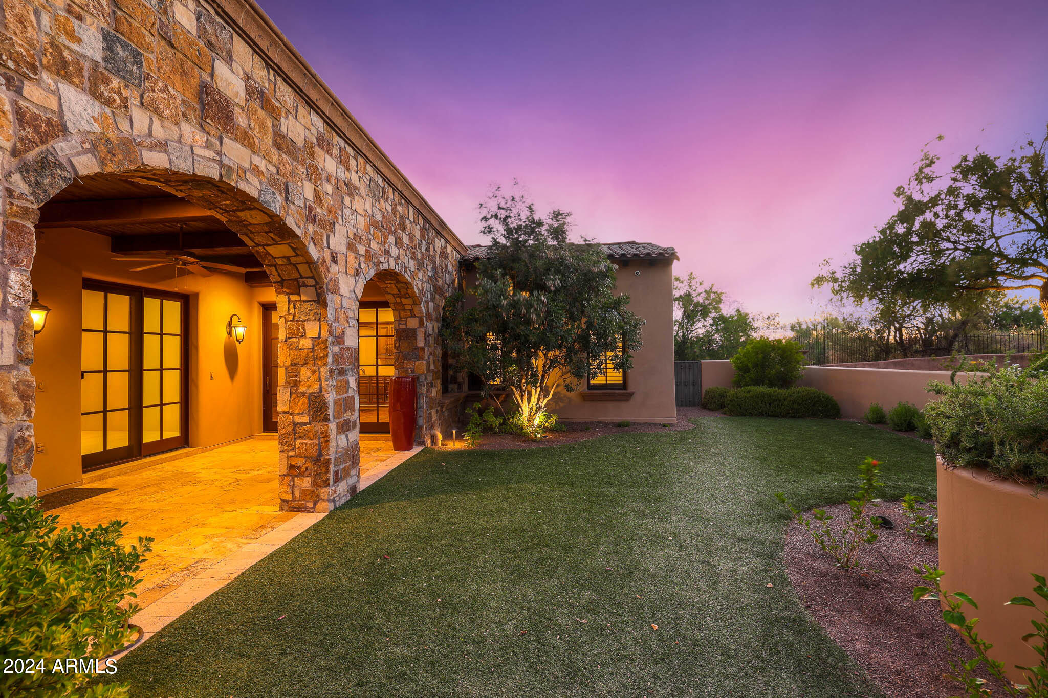 WHISPER ROCK UNIT 1 - Residential