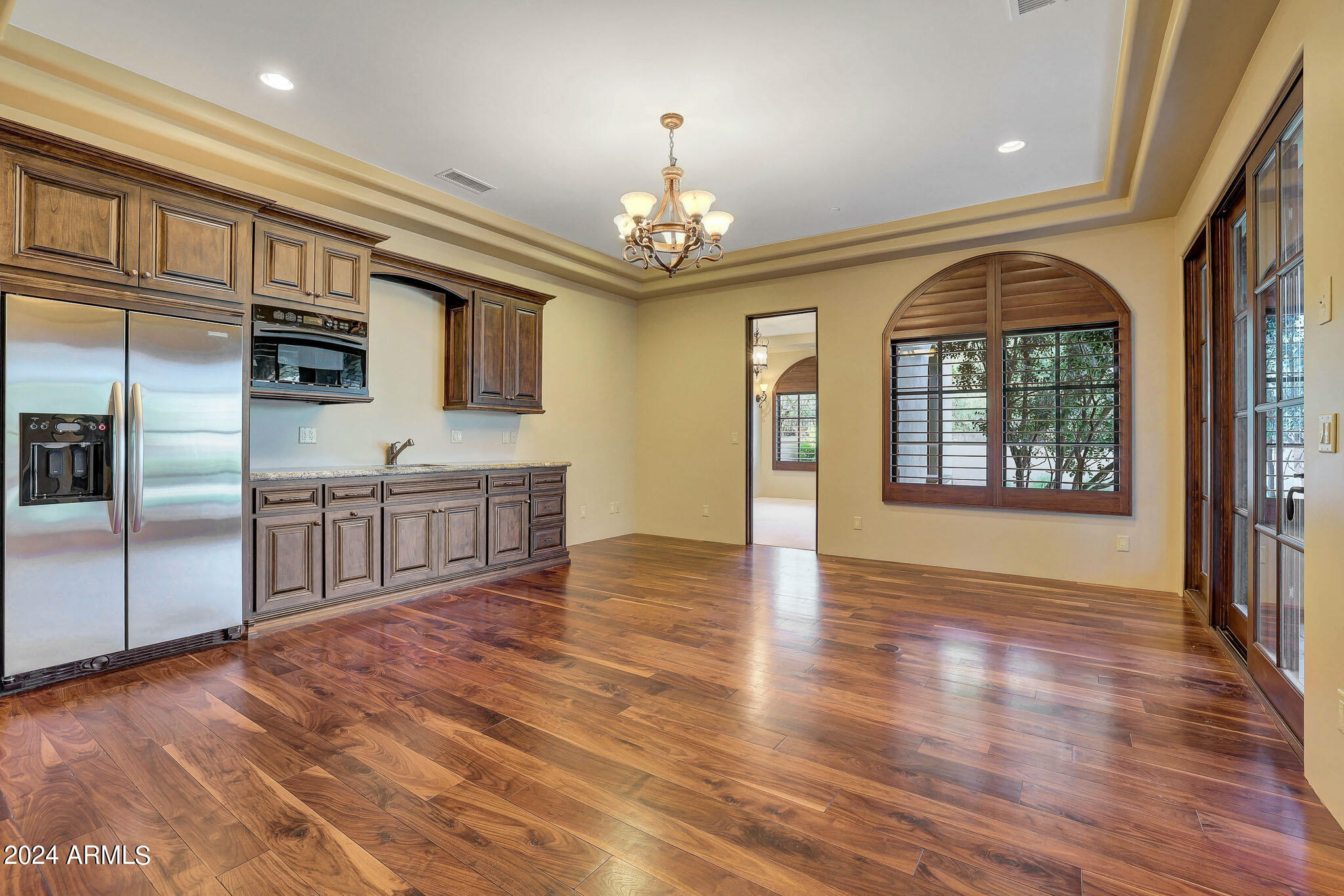 WHISPER ROCK UNIT 1 - Residential