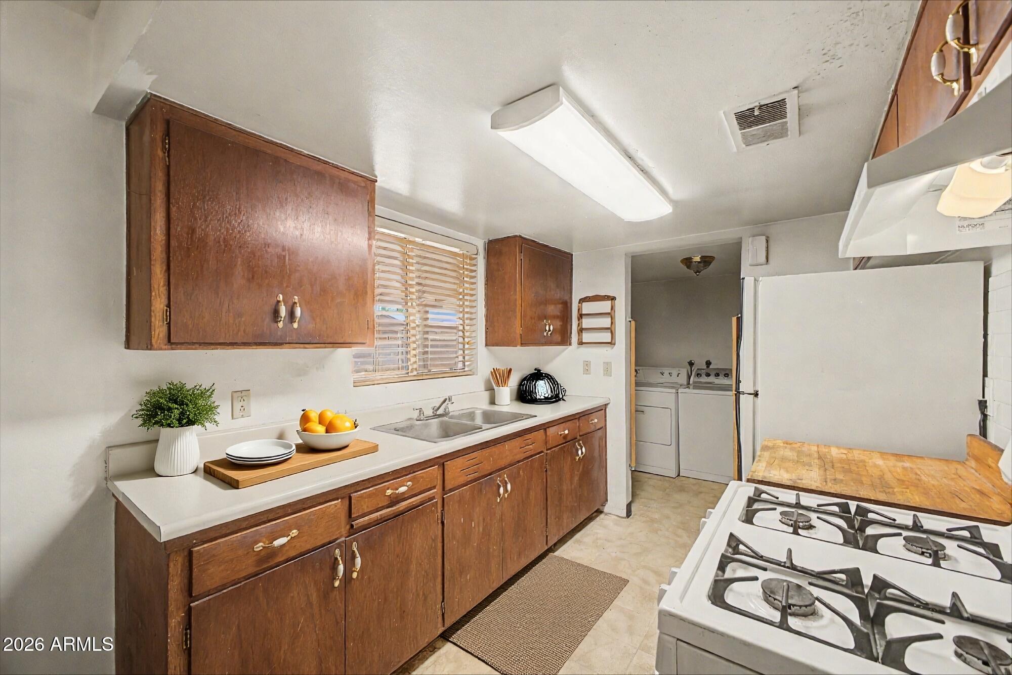 SKYLINE VISTA 3 - Residential