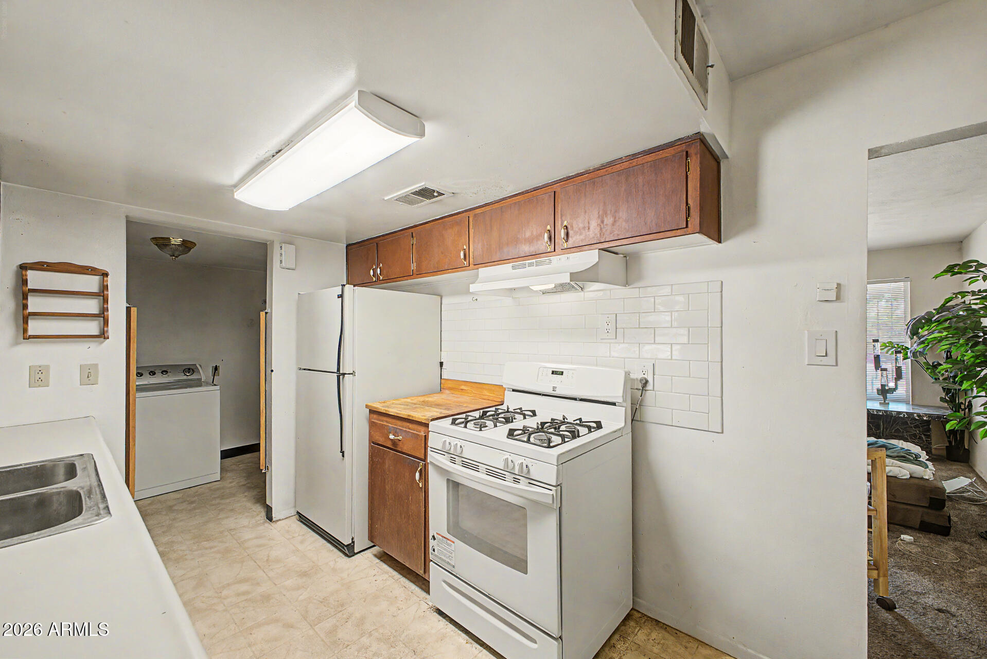 SKYLINE VISTA 3 - Residential