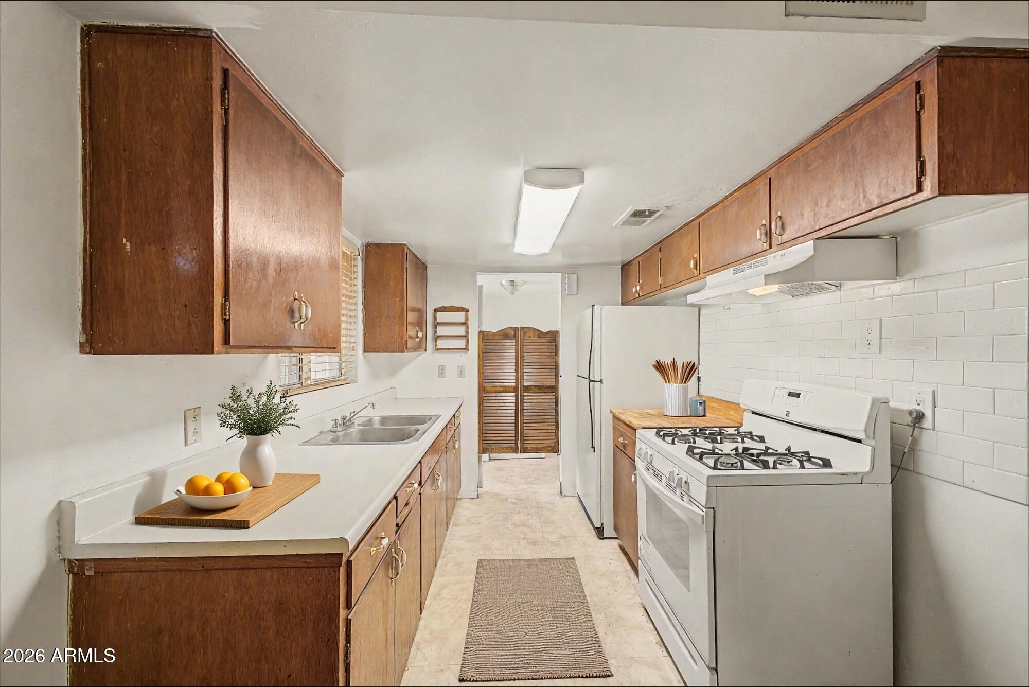 SKYLINE VISTA 3 - Residential