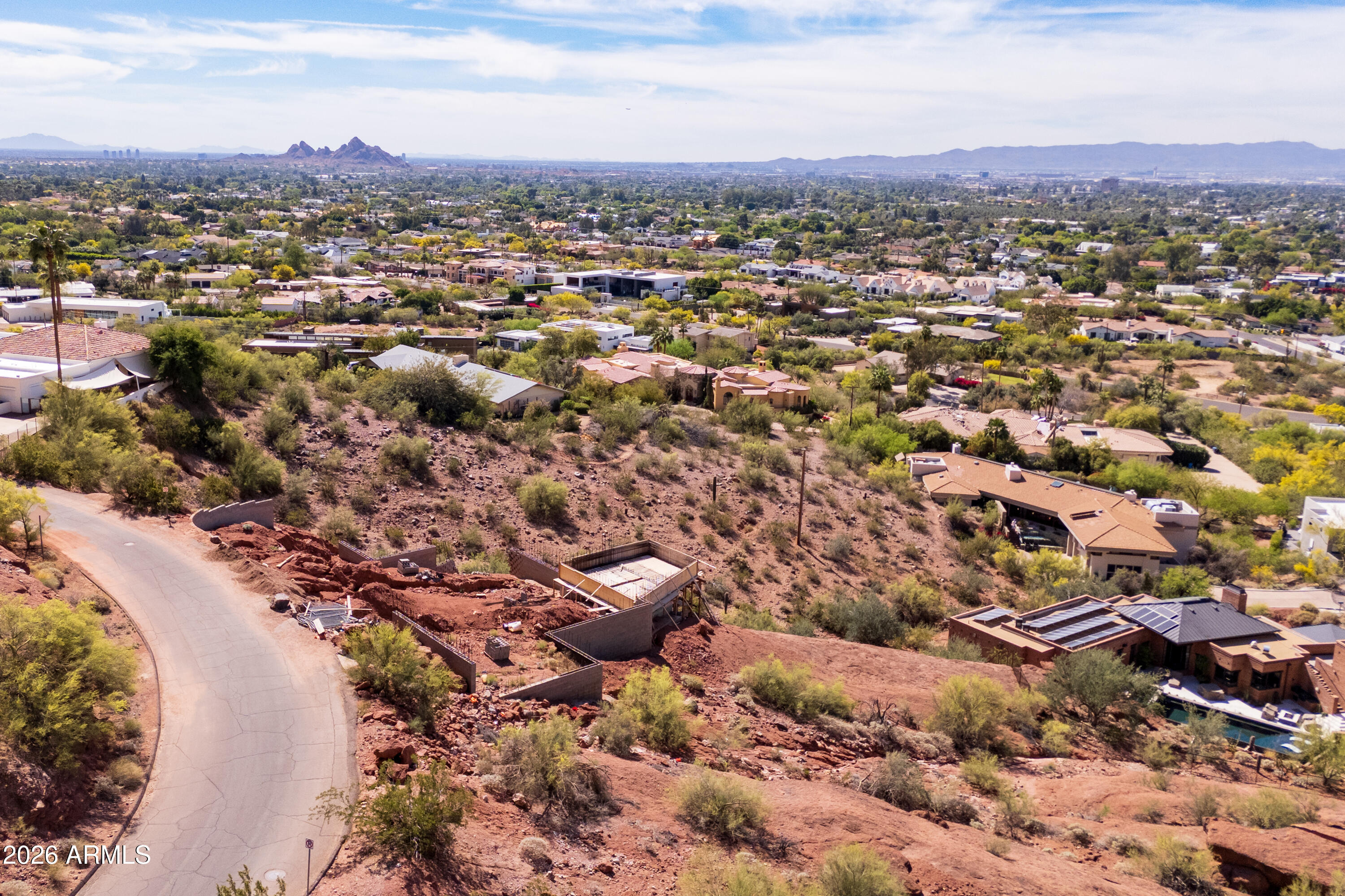 RED ROCK - Land