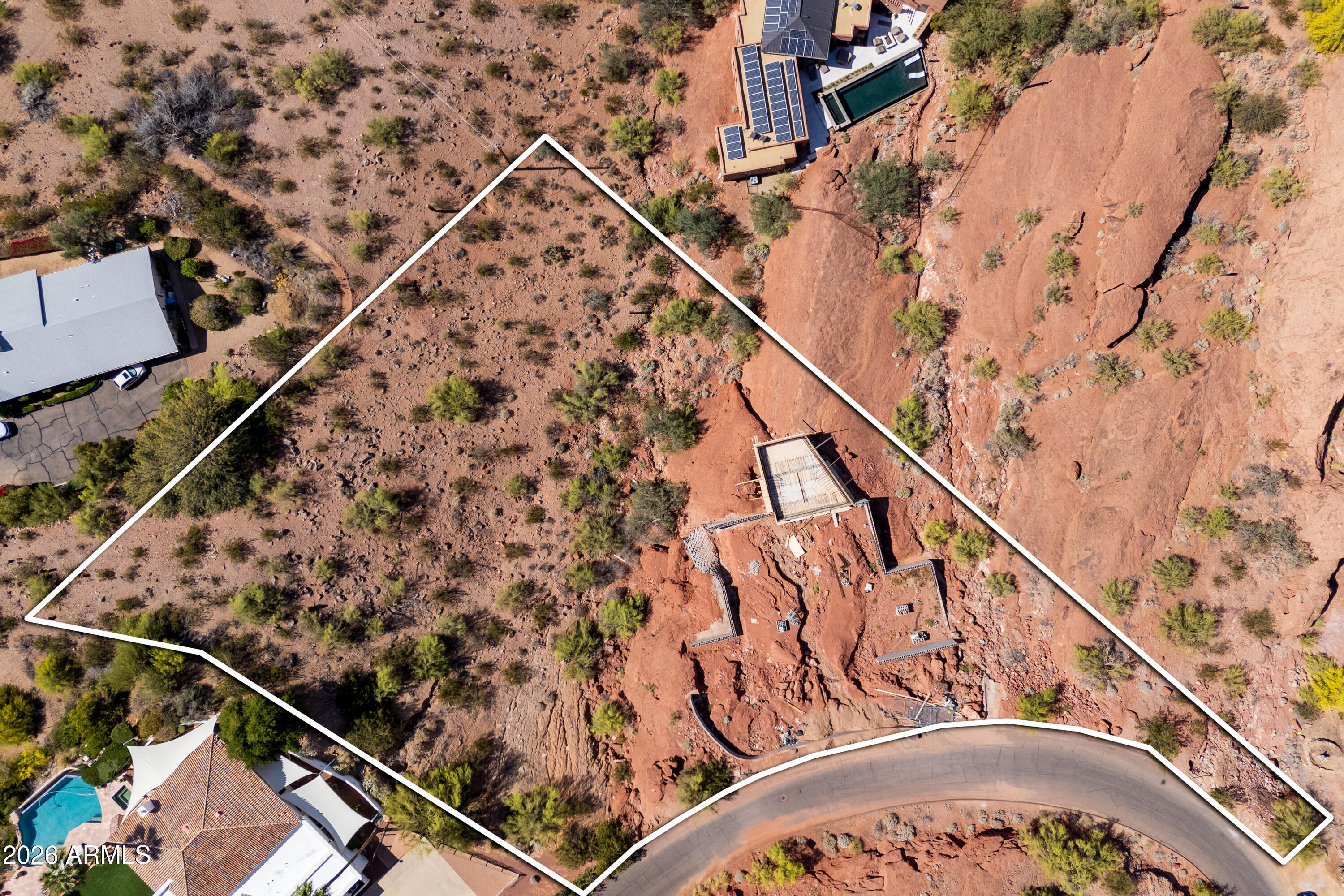 RED ROCK - Land