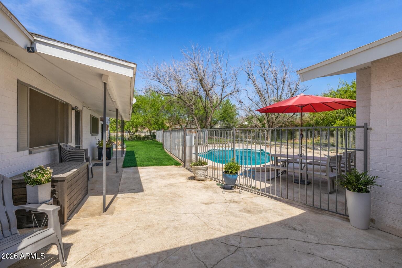 SIESTA VALLEY ESTATES - Residential