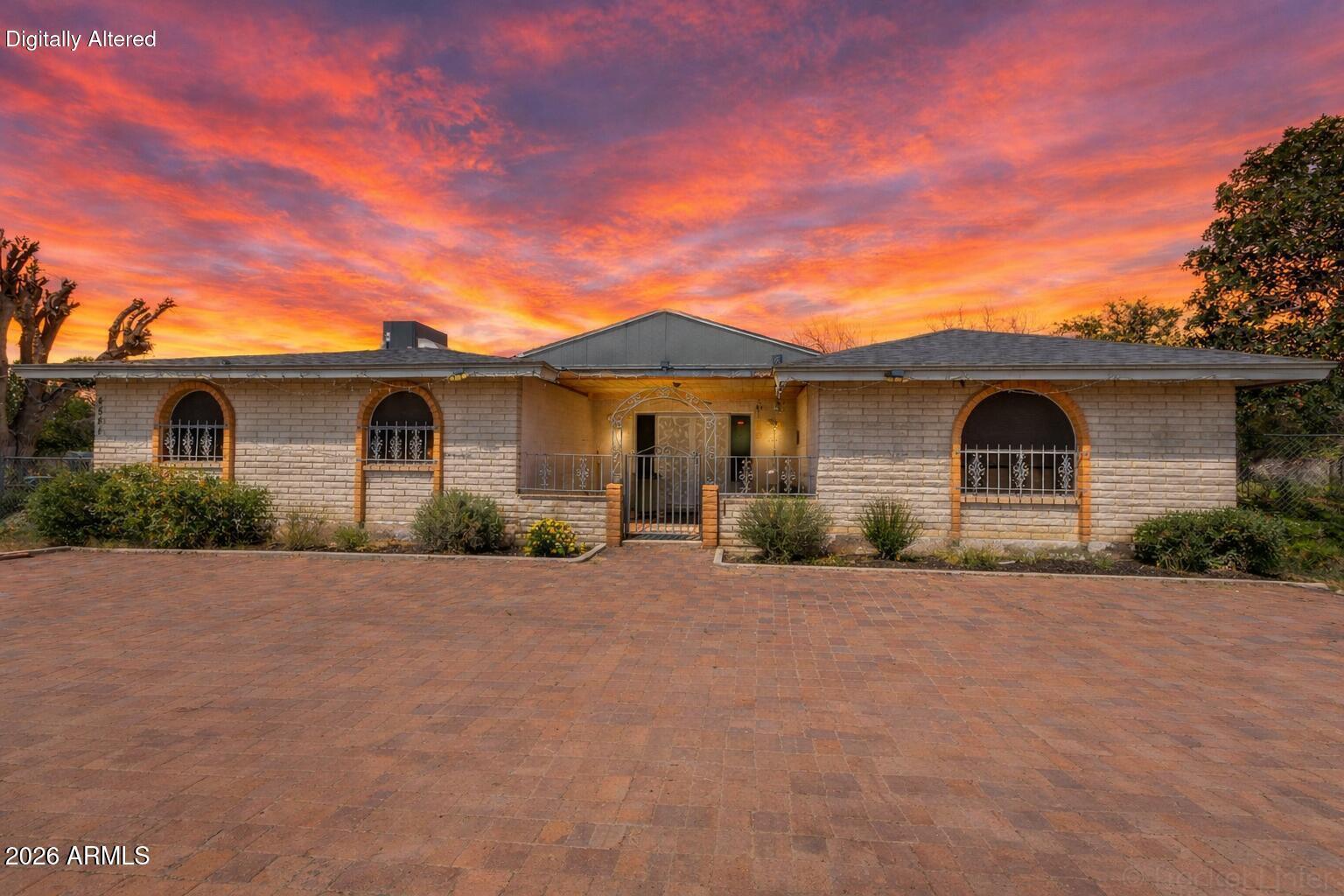 SIESTA VALLEY ESTATES - Residential