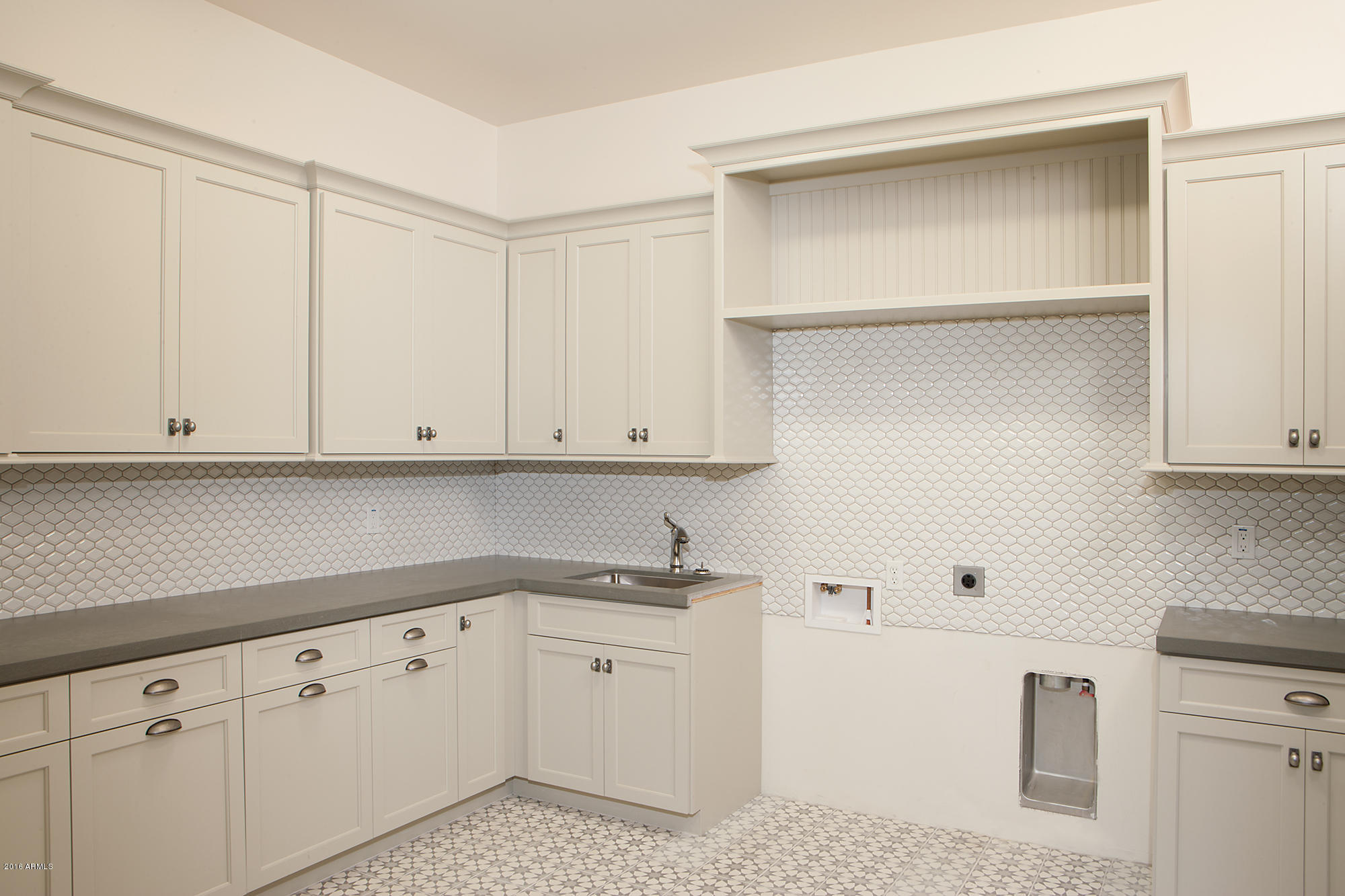 POR S2 LOT 35 (S2 E2 NW4 SE4 NE4) SEC 26 3N 5E DAF COM SE COR SD LOT 35 TH N 20F TO TPOB TH CONT - Residential