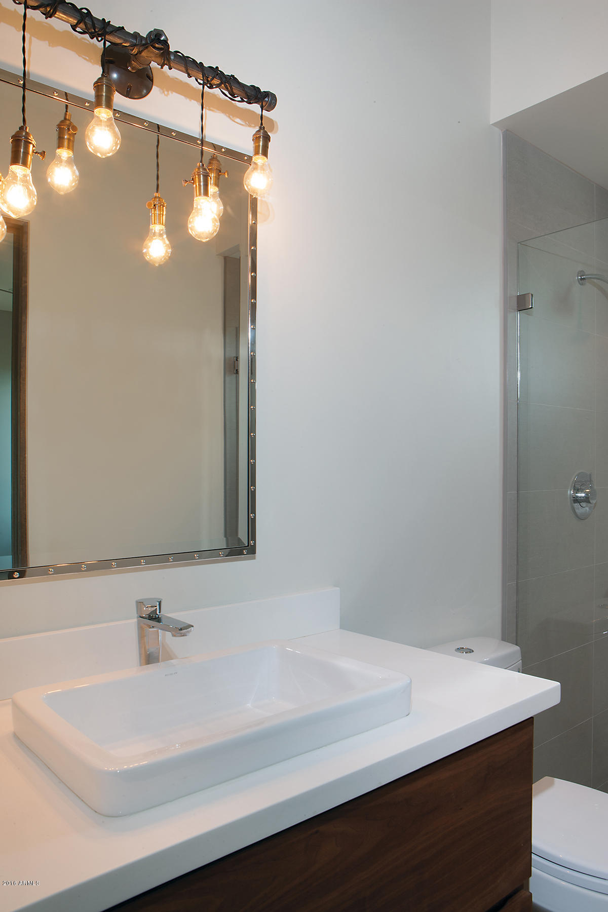 POR S2 LOT 35 (S2 E2 NW4 SE4 NE4) SEC 26 3N 5E DAF COM SE COR SD LOT 35 TH N 20F TO TPOB TH CONT - Residential