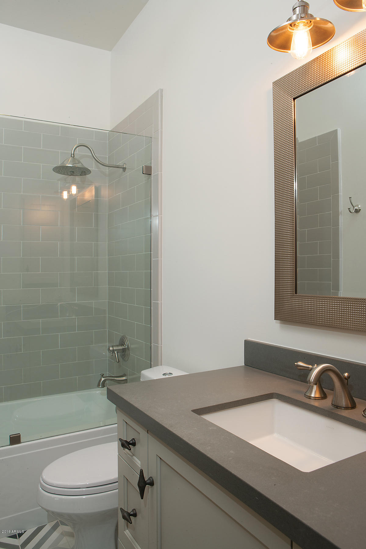 POR S2 LOT 35 (S2 E2 NW4 SE4 NE4) SEC 26 3N 5E DAF COM SE COR SD LOT 35 TH N 20F TO TPOB TH CONT - Residential