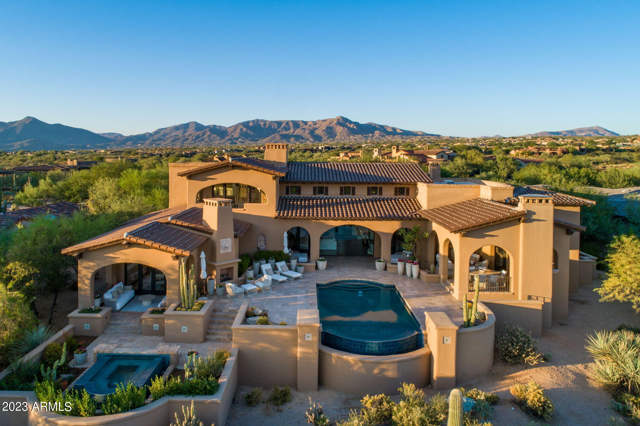 MIRABEL CLUB - Residential