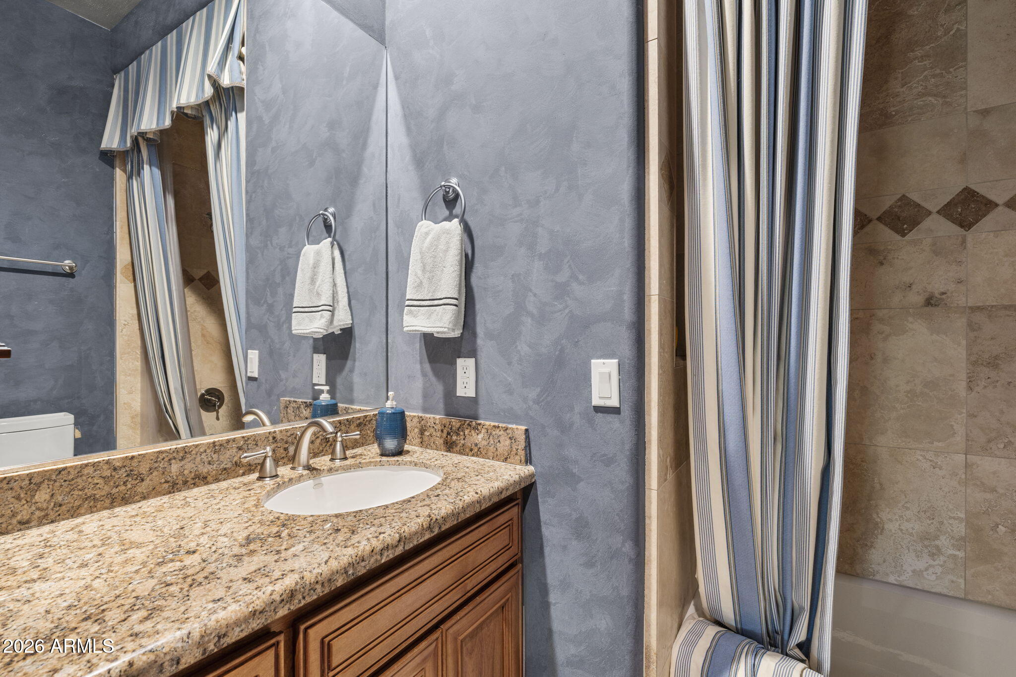 OAKWOOD HILLS - Residential