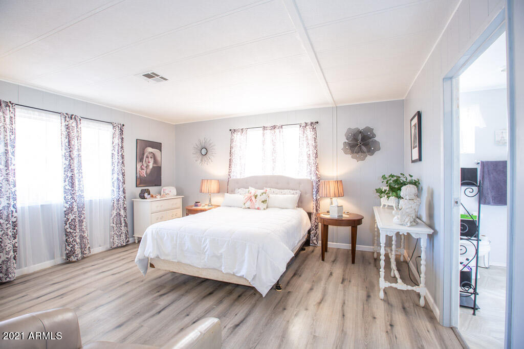 Thunderbird Mobile Home Park - Residential