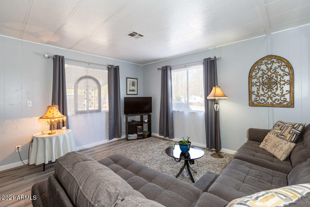 Thunderbird Mobile Home Park - Residential