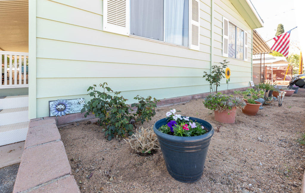 Thunderbird Mobile Home Park - Residential
