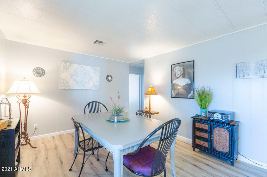 Thunderbird Mobile Home Park - Residential