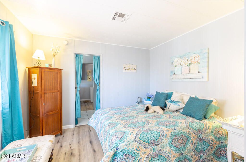 Thunderbird Mobile Home Park - Residential