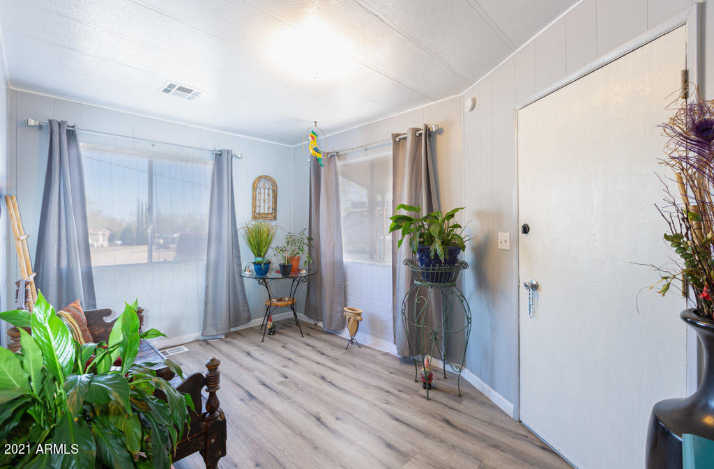 Thunderbird Mobile Home Park - Residential