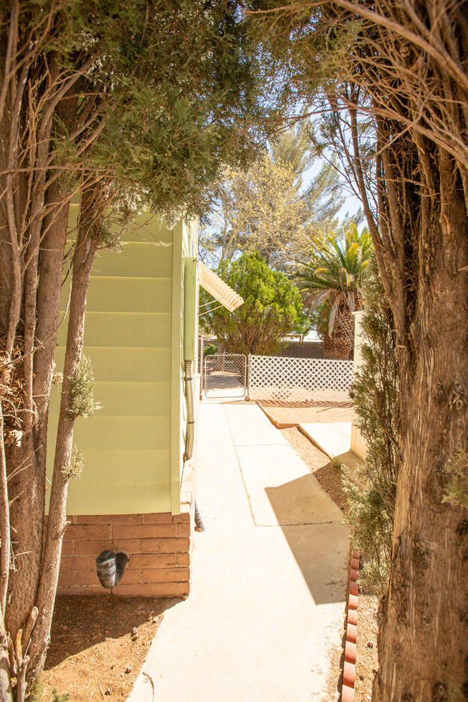 Thunderbird Mobile Home Park - Residential