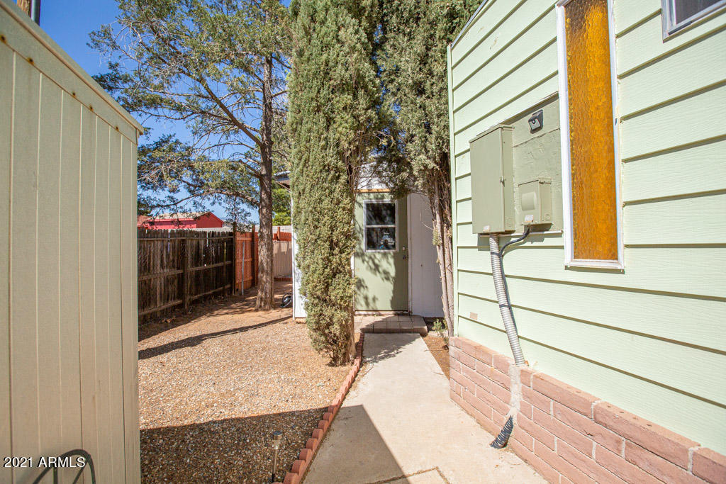 Thunderbird Mobile Home Park - Residential