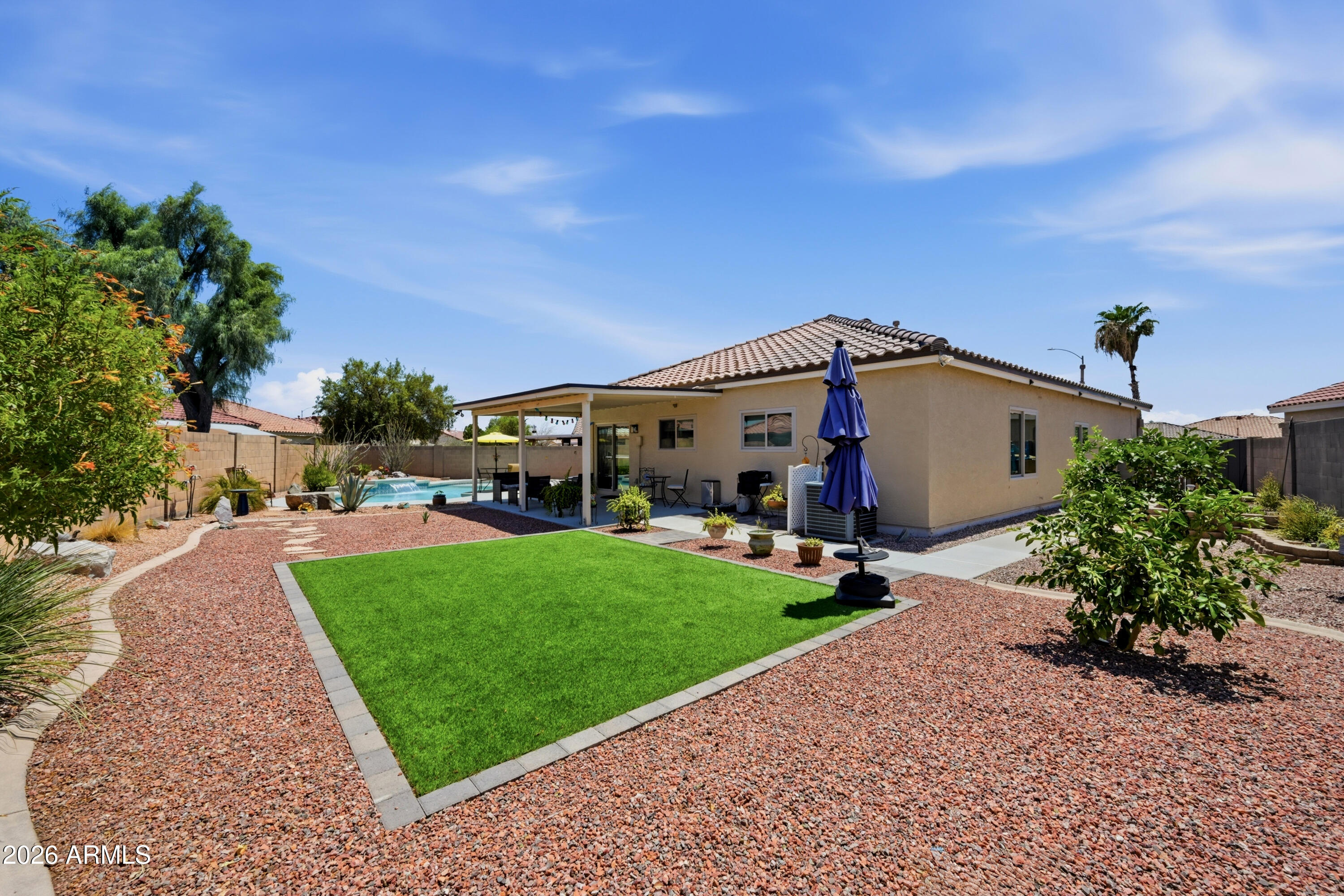 ROUNDTREE RANCH - Residential