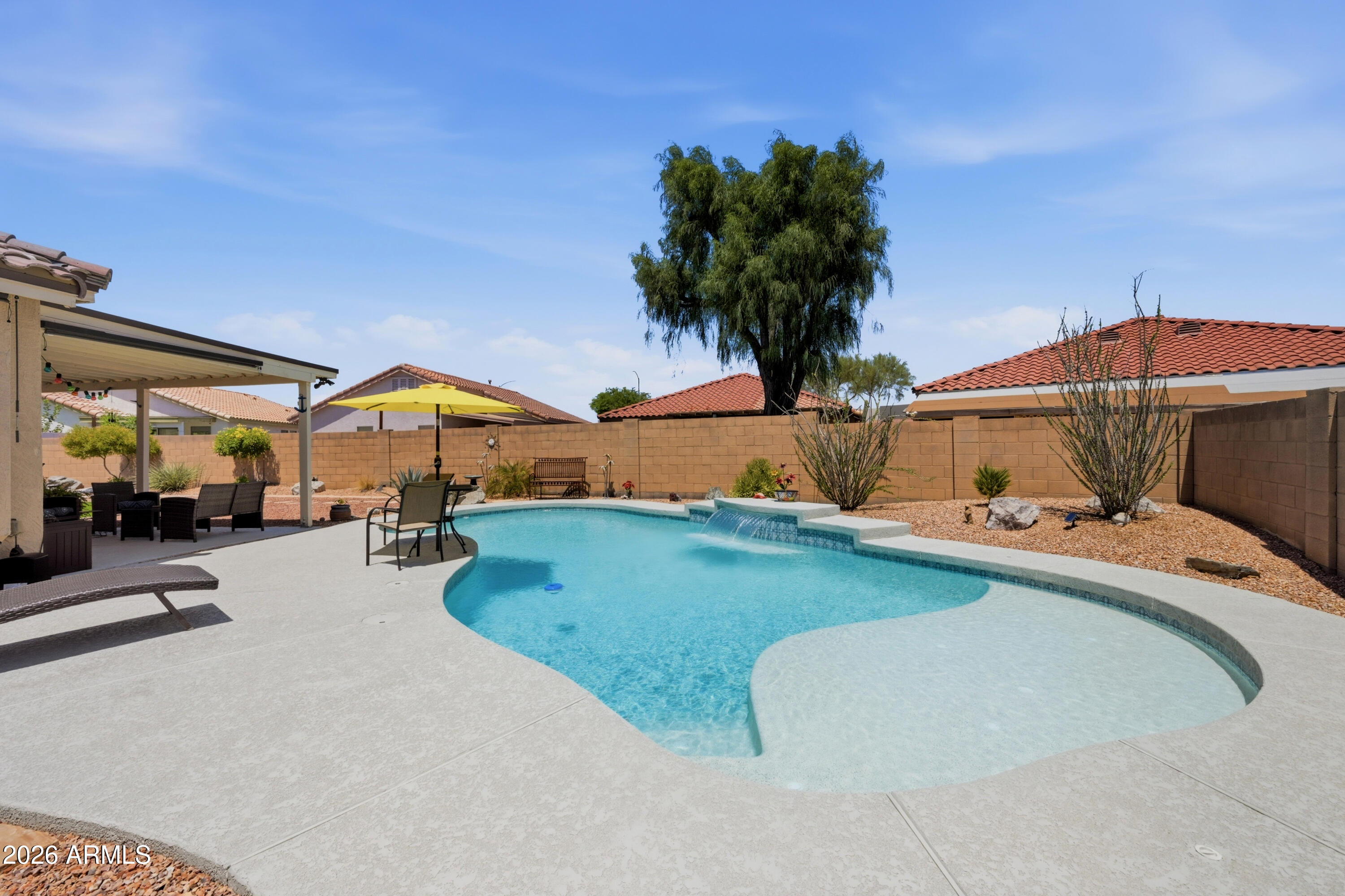 ROUNDTREE RANCH - Residential