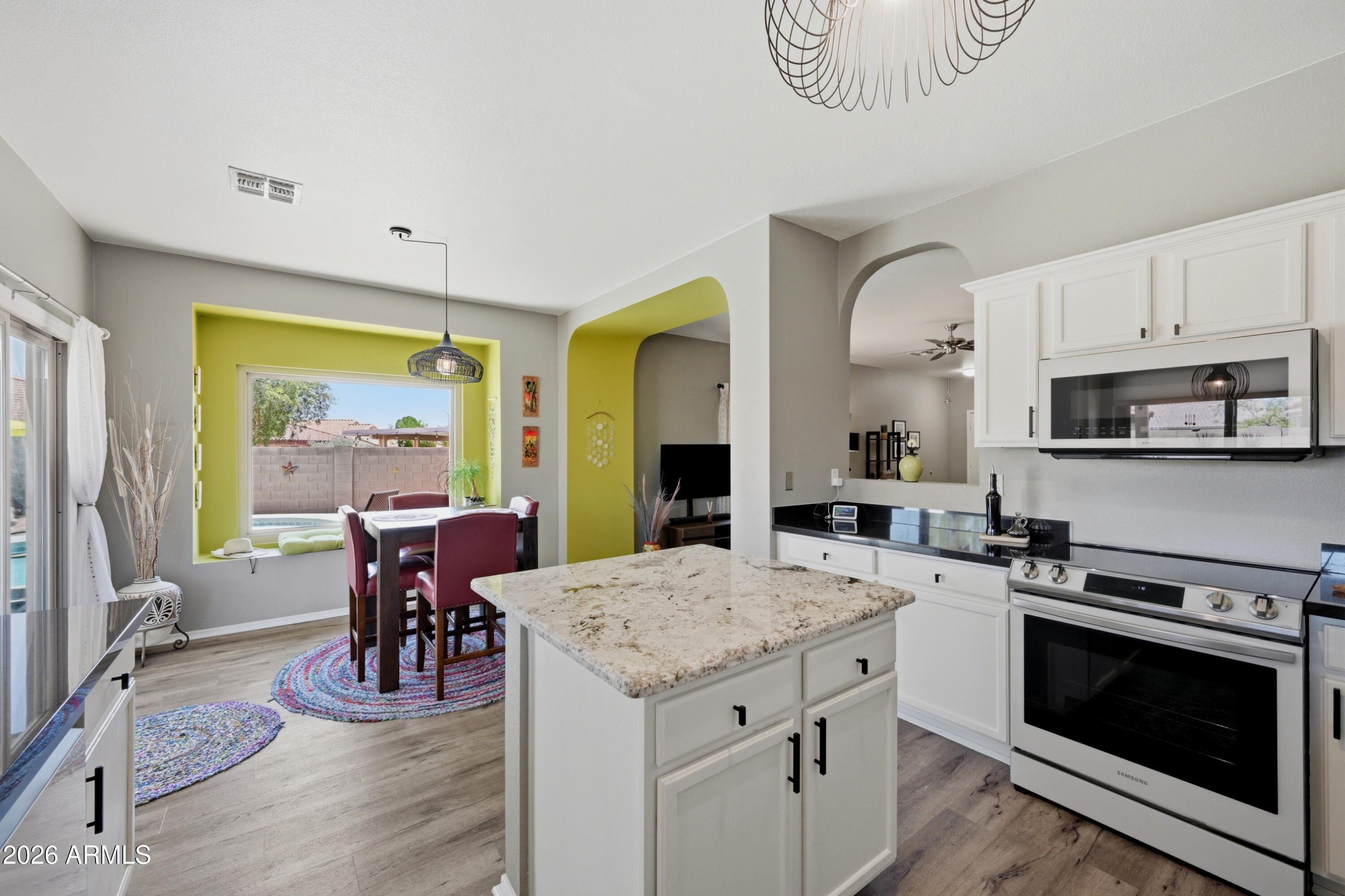 ROUNDTREE RANCH - Residential