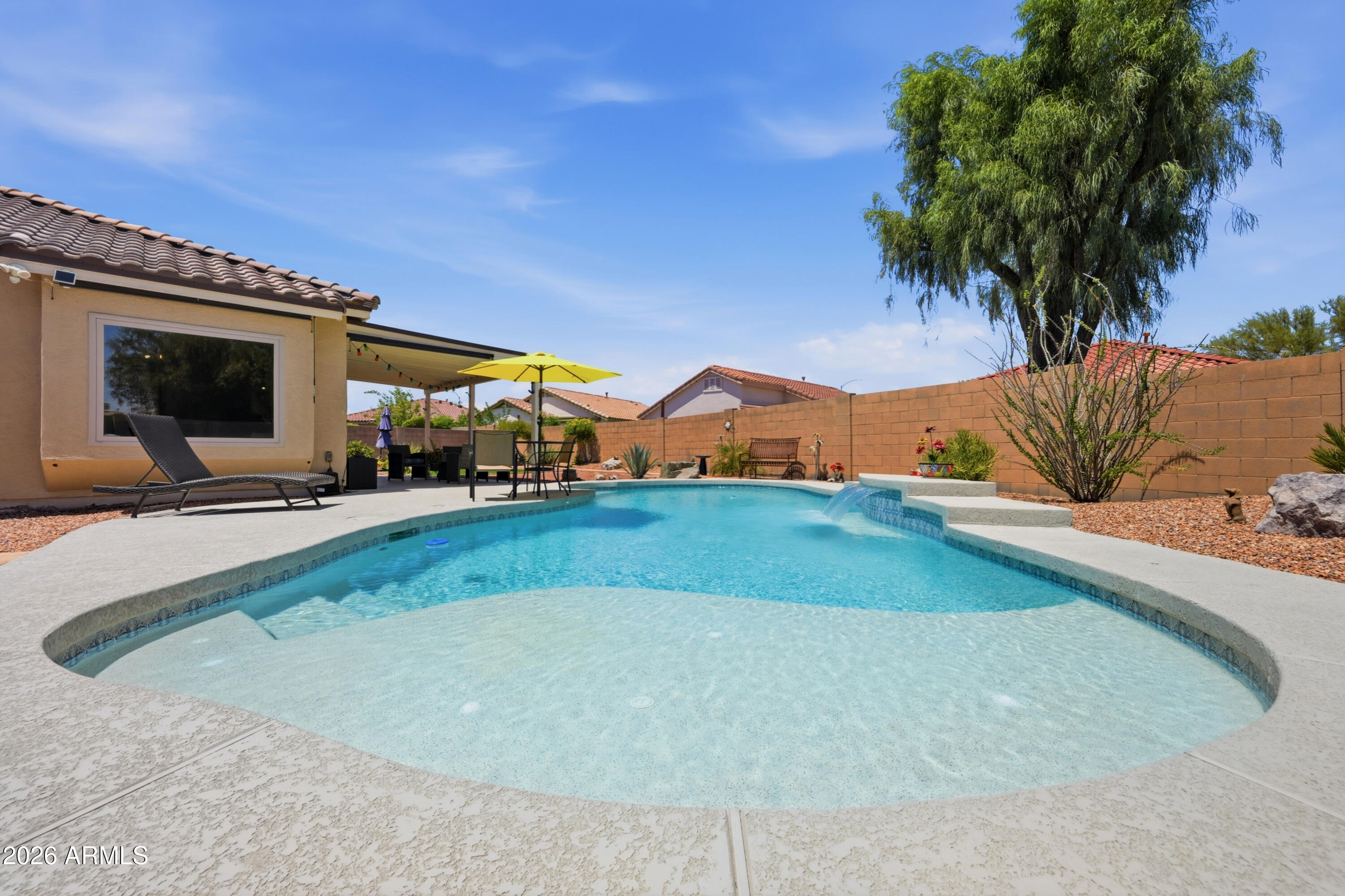 ROUNDTREE RANCH - Residential