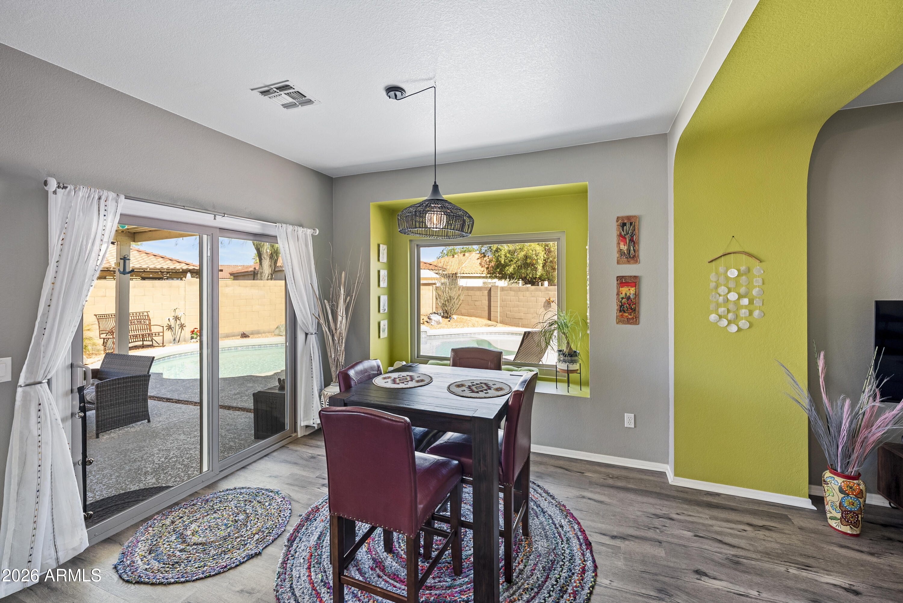 ROUNDTREE RANCH - Residential