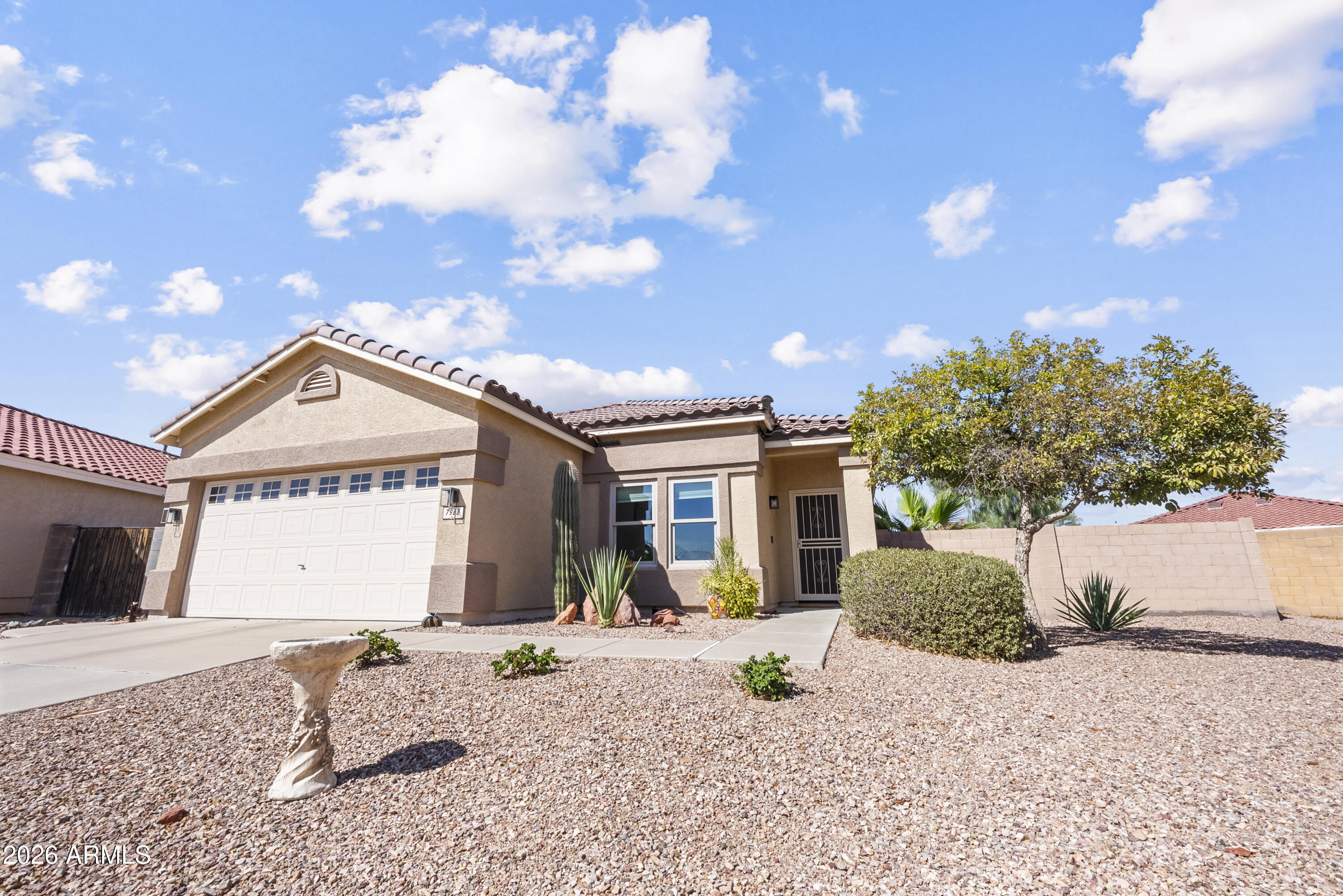 ROUNDTREE RANCH - Residential