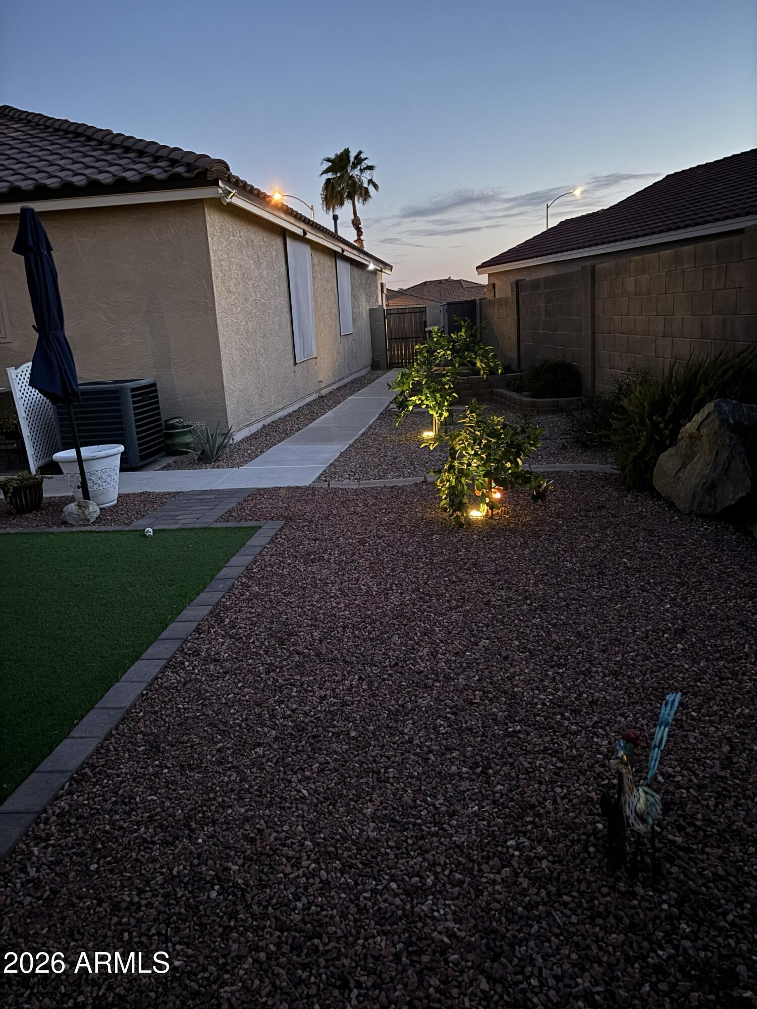 ROUNDTREE RANCH - Residential