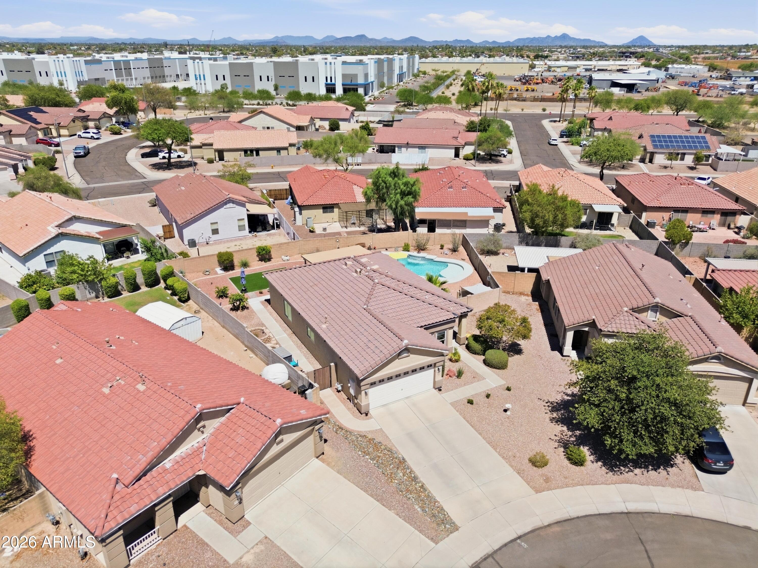 ROUNDTREE RANCH - Residential