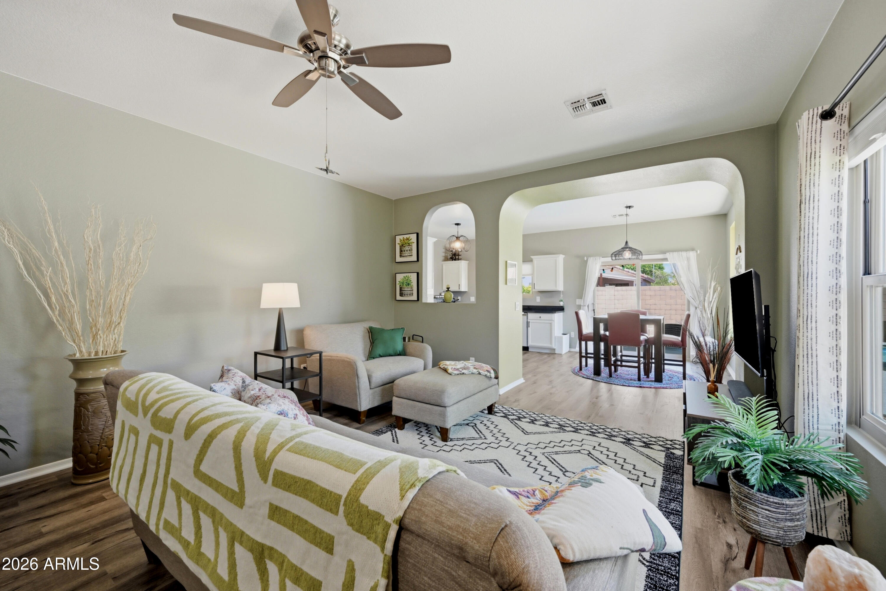 ROUNDTREE RANCH - Residential
