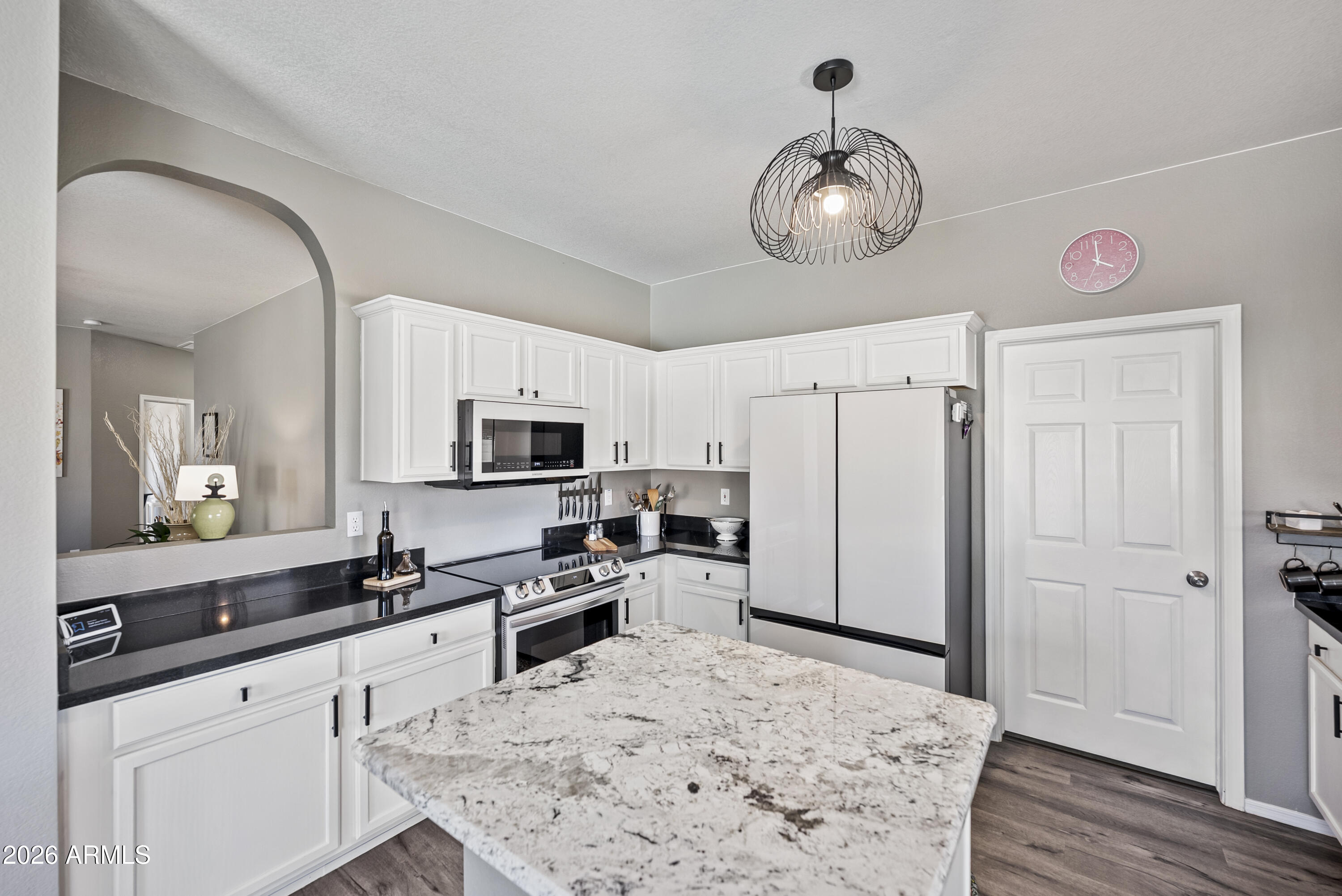 ROUNDTREE RANCH - Residential