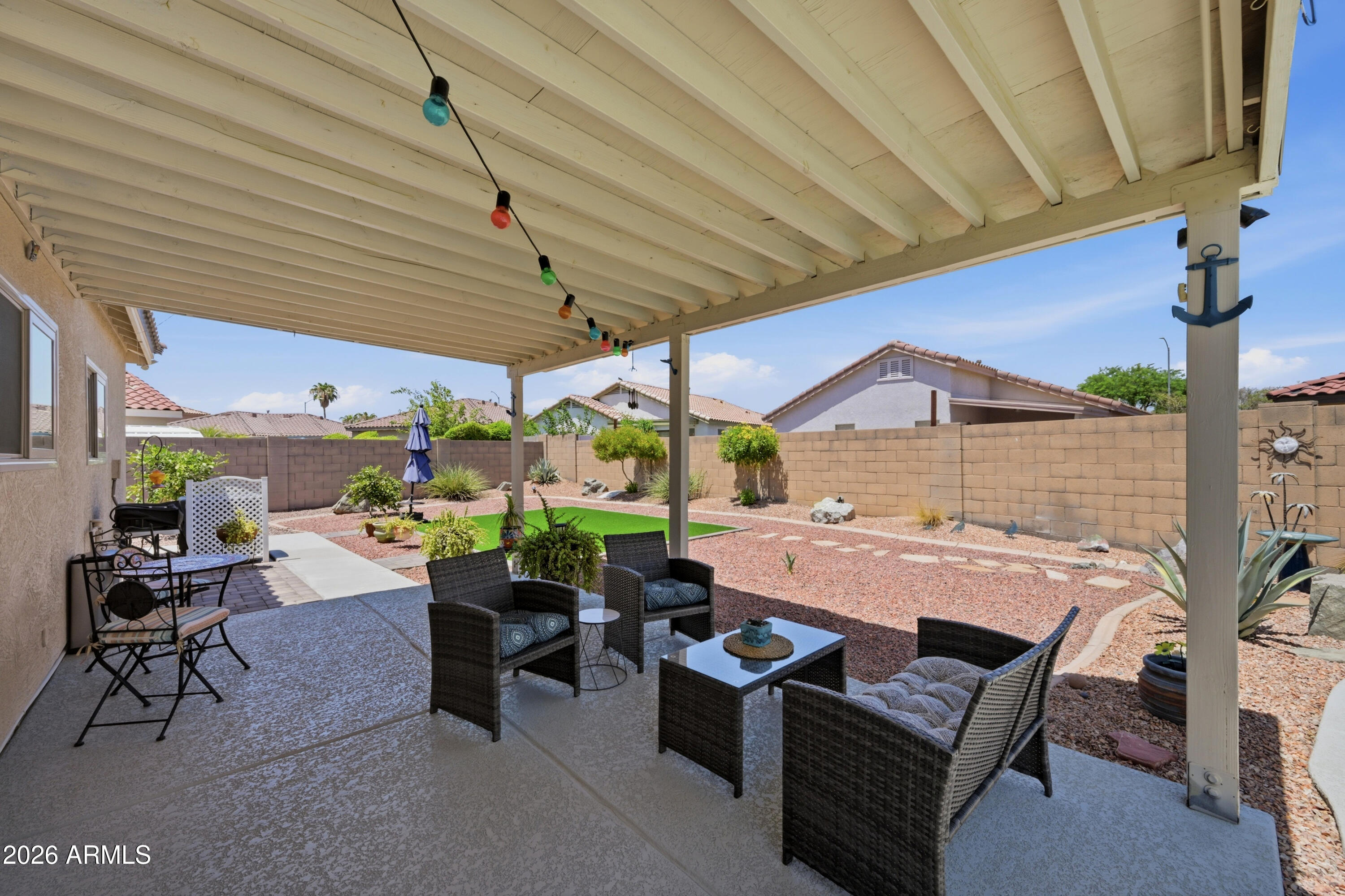 ROUNDTREE RANCH - Residential