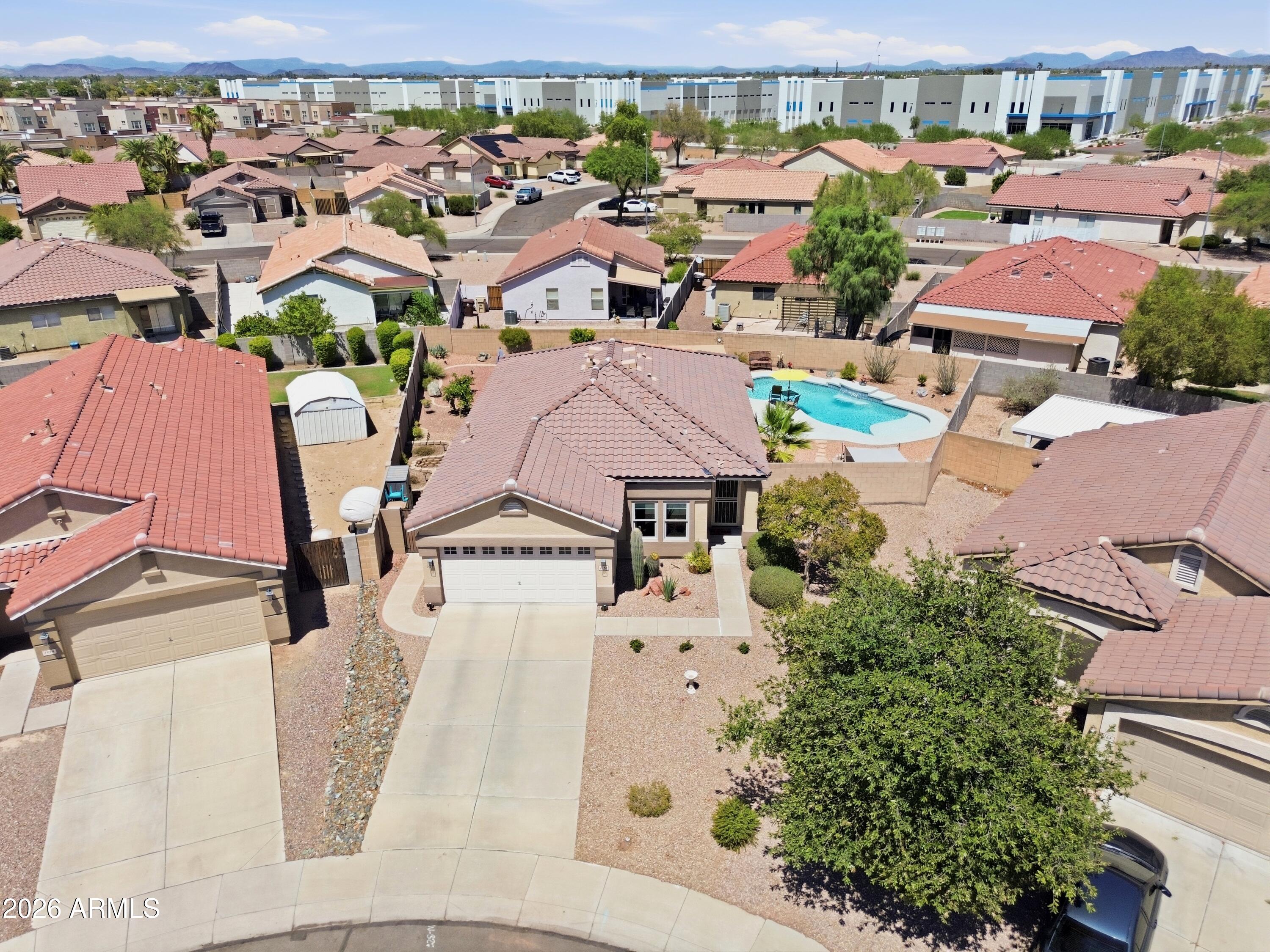 ROUNDTREE RANCH - Residential