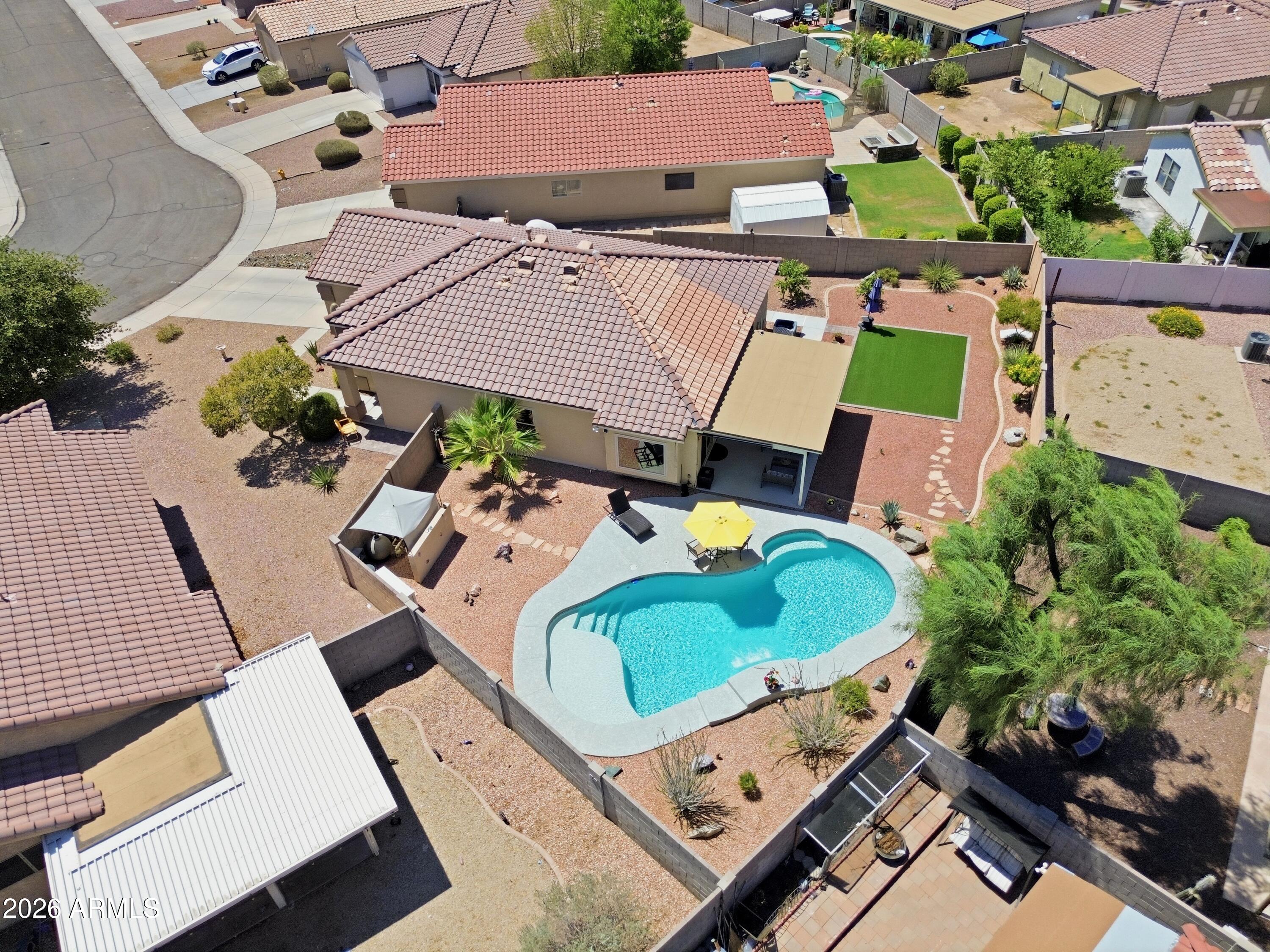 ROUNDTREE RANCH - Residential
