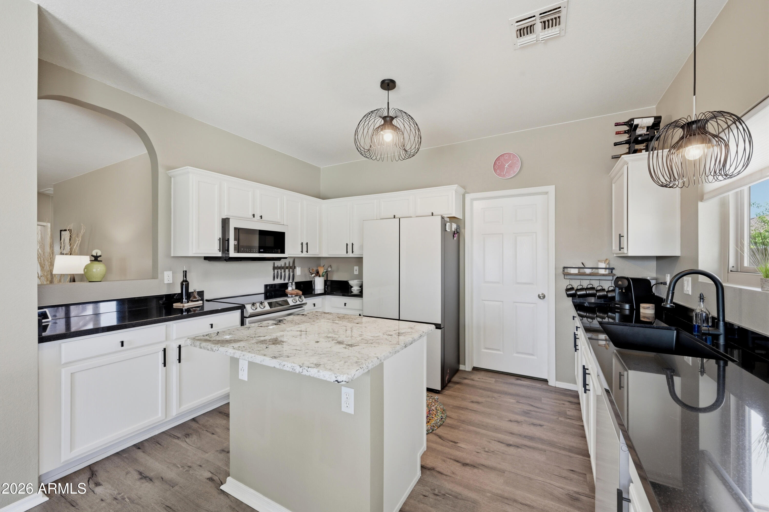 ROUNDTREE RANCH - Residential