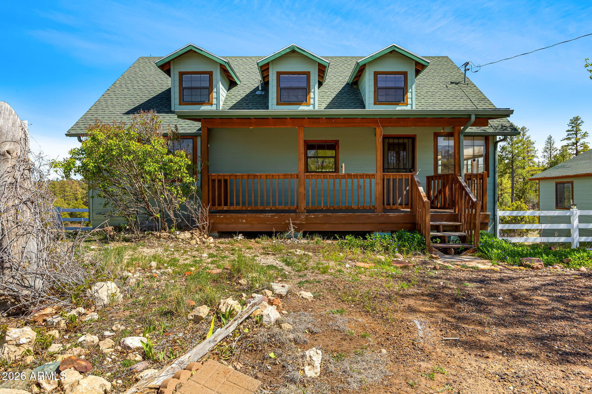BUCKSKIN ARTISTS COMMUNITY WEST - Residential