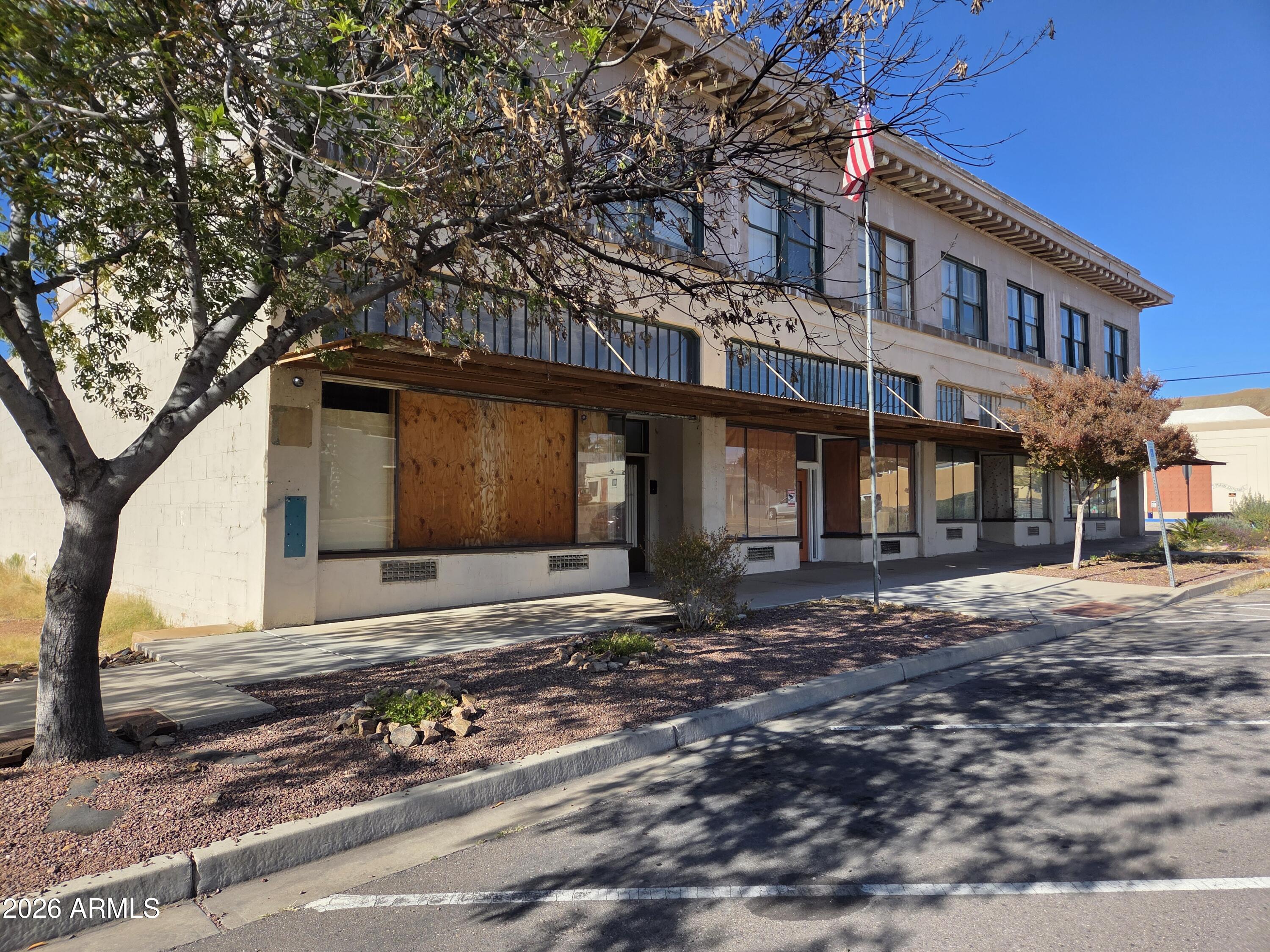 Warren - Commercial Sale