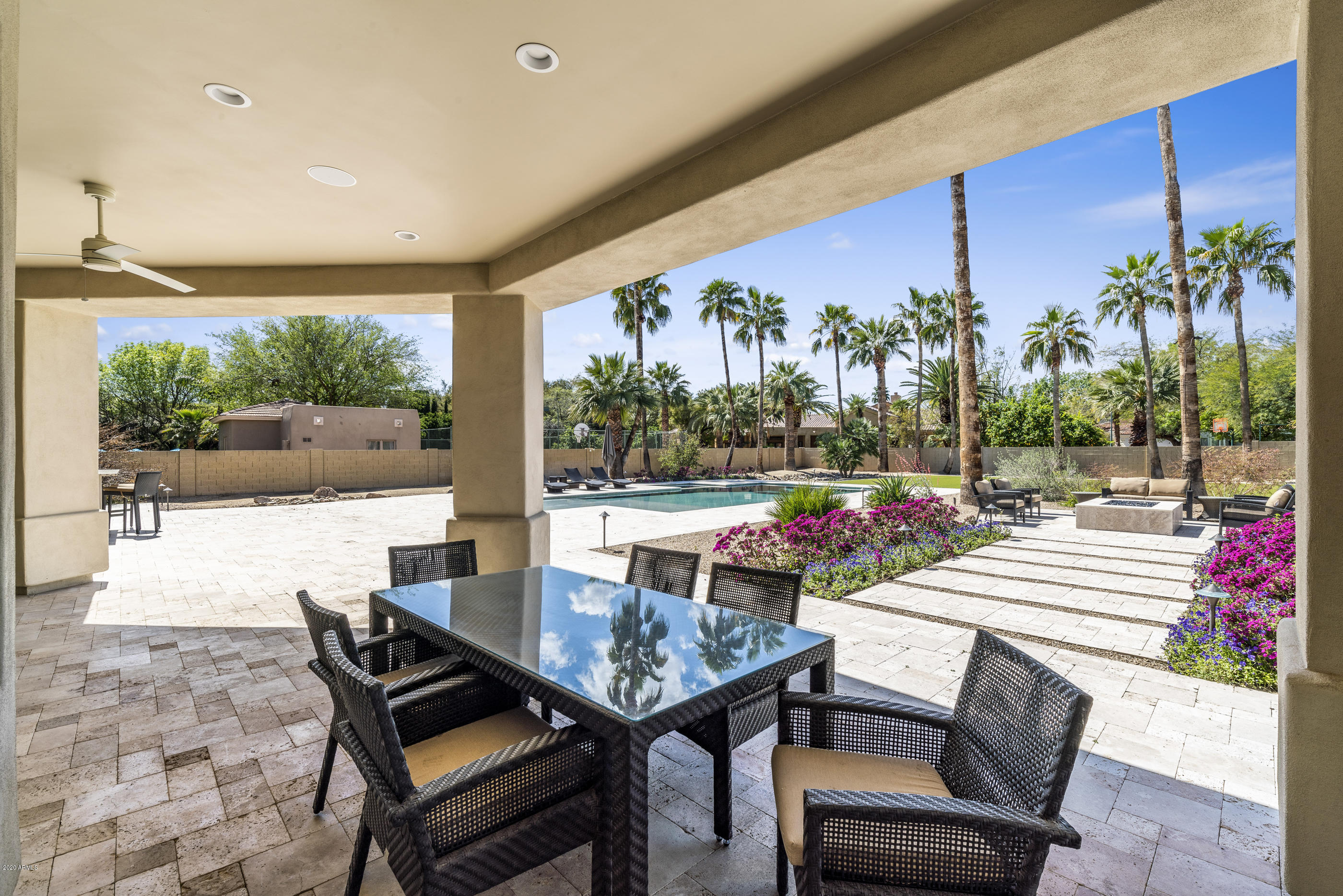 FANFOL MANOR - Residential