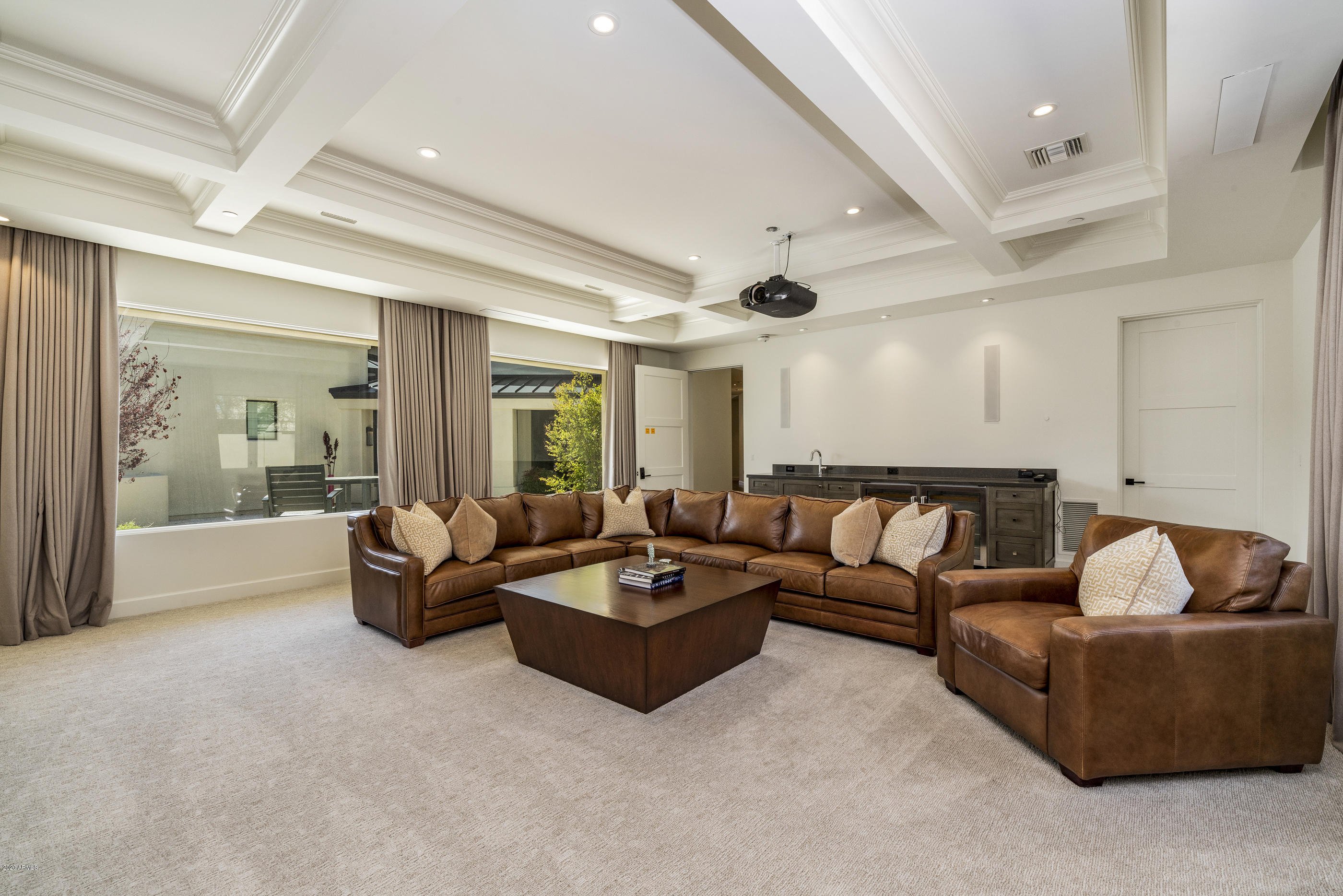 FANFOL MANOR - Residential