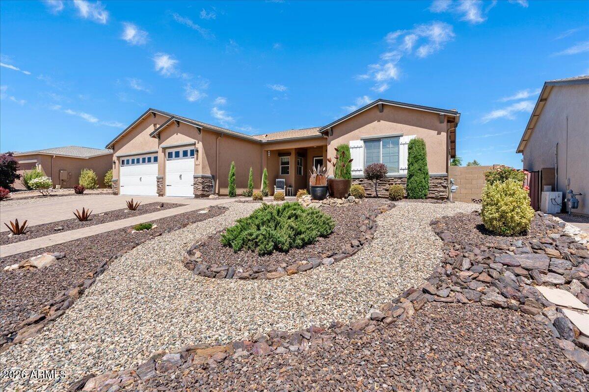 VIEWPOINT NORTH 15 - Residential