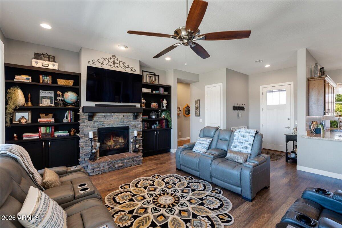 VIEWPOINT NORTH 15 - Residential