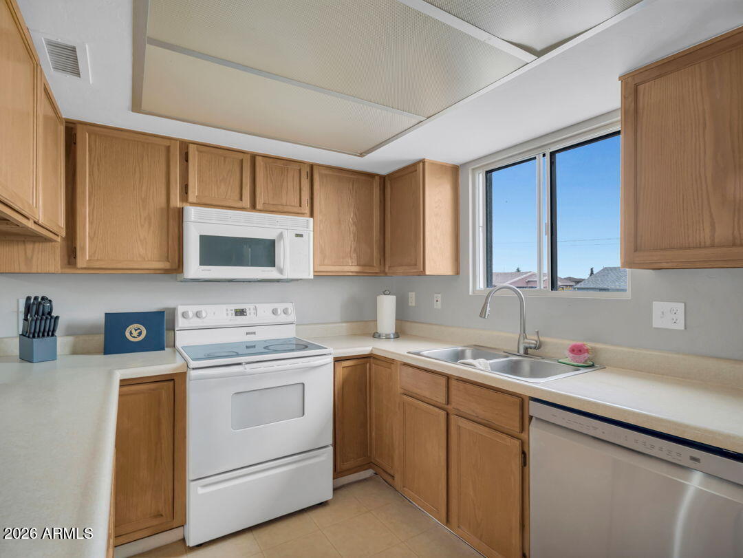 VILLAS AT THE RIDGE - Residential