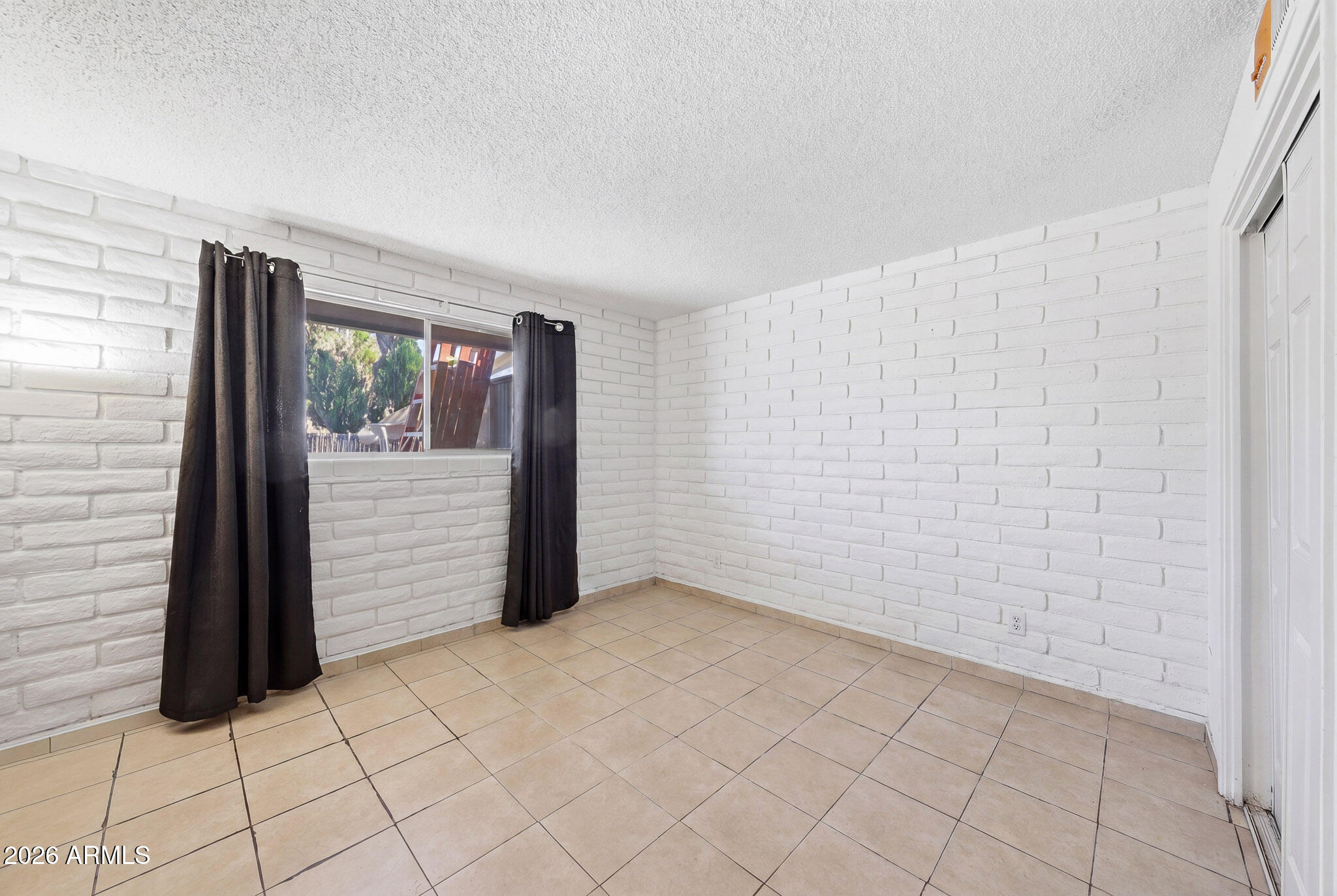PALOMINO ESTATES - Residential Income