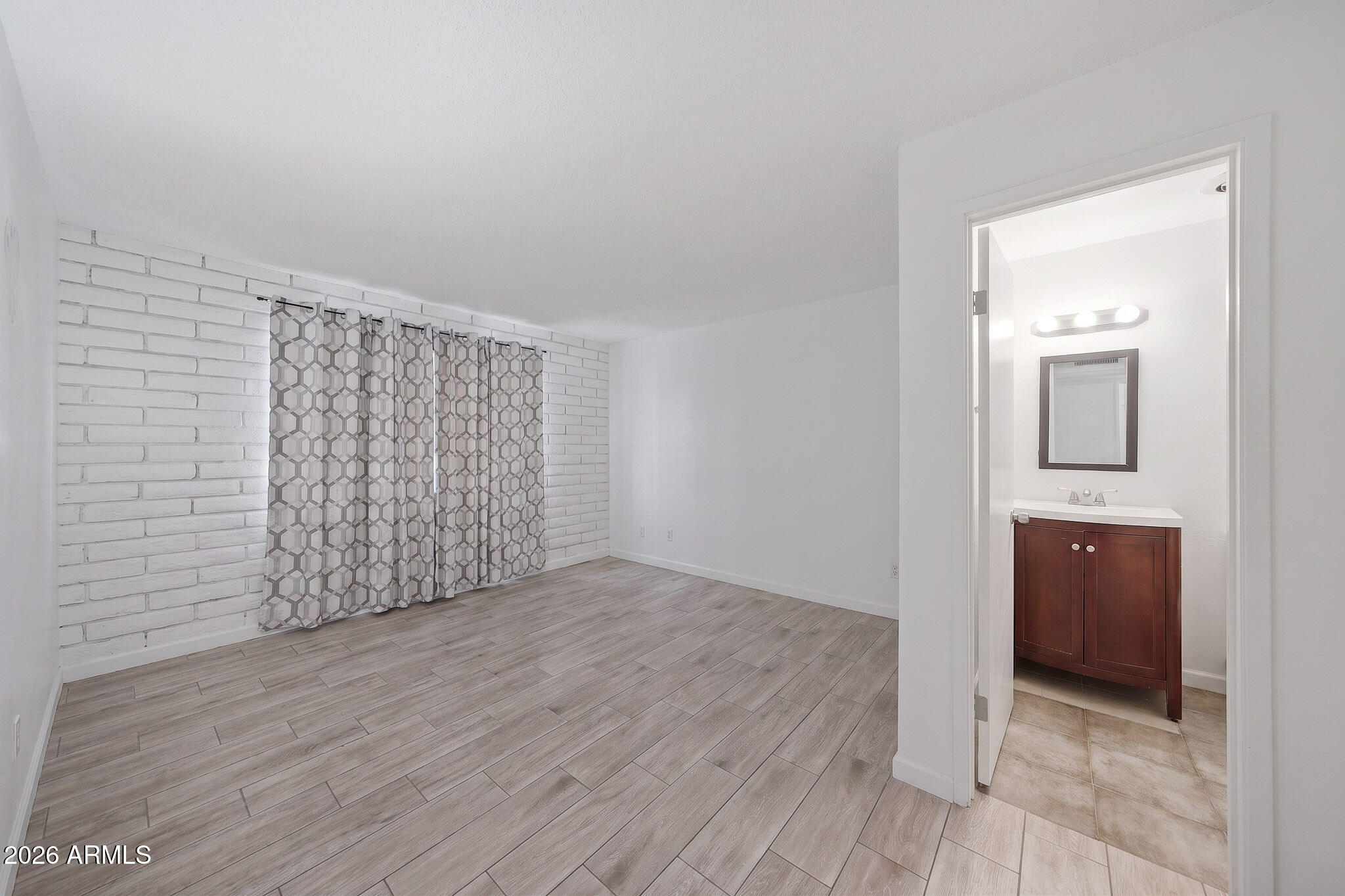 PALOMINO ESTATES - Residential Income